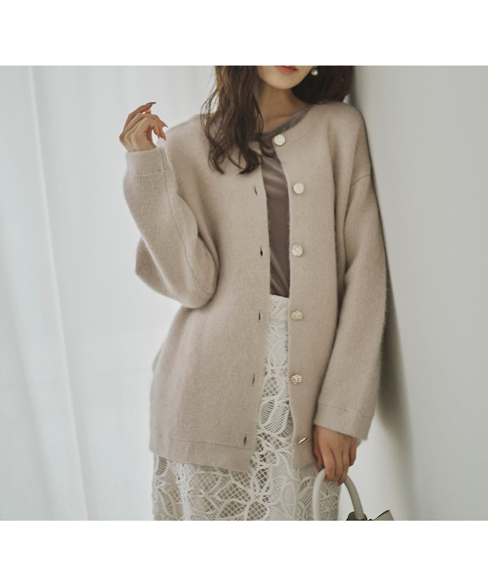 【プロポーション ボディドレッシング/PROPORTION BODY DRESSING】のFOX混ダブルフェイスニットカーディガン 25AW インテリア・キッズ・メンズ・レディースファッション・服の通販 founy(ファニー) 　ファッション　Fashion　レディースファッション　Fashion for Women　トップス・カットソー　Cut & Sew Tops　ニット　Knit Tops & Sweaters　カーディガン・羽織り　Layered Style Cardigans　2025年　2025　2025-2026秋冬・A/W　Autumn/Winter 2025–26 AW25–26　カーディガン　Cardigan, Knitwear　ダブル　Double, Double-Breasted　フェイス　Face, Facial Design　メタル　Metal, Metal Parts　冬　Winter / This Winter　ベージュ×グレー|ID: prp329100004797861 ipo3291000000034811559