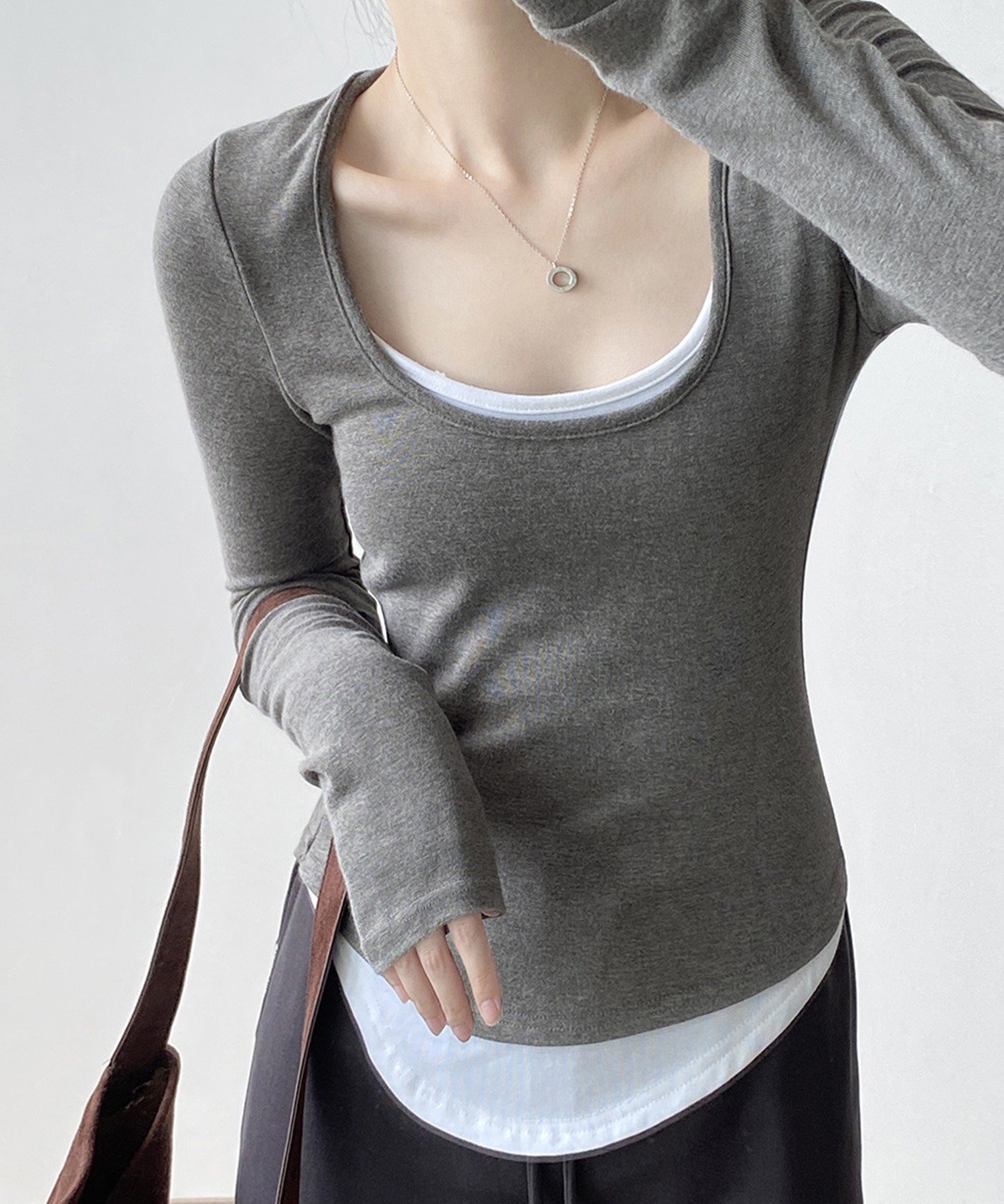 【アイモハ/aimoha】のaimoha -select-/レイヤード風カットソートップス インテリア・キッズ・メンズ・レディースファッション・服の通販 founy(ファニー) 　ファッション　Fashion　レディースファッション　Fashion for Women　トップス・カットソー　Cut & Sew Tops　カットソー・ベーシックTシャツ　Cut-and-Sewn Tops / Stretch Tees & Basics　アクセサリー　Fashion Accessories　シンプル　Simple, Minimal　デコルテ　Décolleté, Neckline　フィット　Fit, Slim Fit　ベーシック　Basic, Essential　グレー|ID: prp329100004797882 ipo3291000000034811735