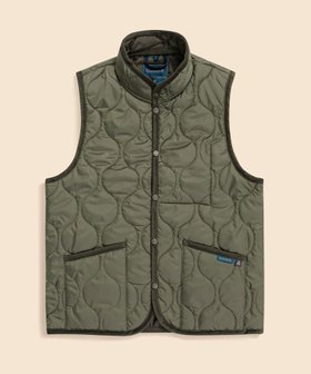 【ブルックス ブラザーズ/Brooks Brothers / MEN】のBrooks Brothers×LAVENHAM ミックフィールド キルティングベスト Made in UK 人気、トレンドファッション・服の通販 founy(ファニー) ファッション Fashion メンズファッション Fashion for Men インナー Innerwear キルティング Quilted, Quilting キルト Quilt, Quilted Fabric コーデュロイ Corduroy, Cord Fabric ジャケット Jacket, Outerwear スウェット / スエット Sweatshirt, Sweatwear スタンド Stand Collar, Upright Stand セーター Sweater, Knitwear ダイヤモンド Diamond, Brilliant Cut トリミング Trimming, Decorative Edge パターン Pattern, Design Print フィット Fit, Slim Fit フロント Front, Front Design ブランケット Blanket, Throw Blanket ベスト Vest, Waistcoat ポケット Pocket, Pocket Detail 別注 Limited Edition, Custom Order ミリタリー Military, Army Style ライナー Liner, Inner Layer リラックス Relax, Relaxed Fit |ID:prp329100004798083