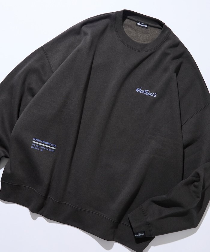 【フリークスストア/FREAK'S STORE】のWILD THINGS×FREAK S STORE 別注 ビッグシルエット マルチプリントデザイン クルーネックスウェット 【限定展開】 25AW インテリア・キッズ・メンズ・レディースファッション・服の通販 founy(ファニー) 　ファッション　Fashion　メンズファッション　Fashion for Men　アウトドア　Outdoor Clothing　ヴィンテージ　Vintage Style　カーゴパンツ　Cargo Pants, Utility Pants　シンプル　Simple, Minimal　スウェット / スエット　Sweatshirt, Sweatwear　スラックス　Slacks, Dress Pants　デニム　Denim, Jeans Material　トレンド　Trend, Trending Now　定番　Standard, Basic Item　人気　Popular, Best Seller　ビッグ　Big, Oversized　フロント　Front, Front Design　プリント　Print, Printed Pattern　ボトム　Bottoms, Lower Wear　別注　Limited Edition, Custom Order　ワイド　Wide, Wide Fit　ワンポイント　One Point, Statement Accent　A/W・秋冬　Autumn/Winter　冬　Winter / This Winter　おすすめ　Recommended / Our Picks　2025年　2025　2025-2026秋冬・A/W　Autumn/Winter 2025–26 AW25–26　スミクロ|ID: prp329100004798097 ipo3291000000035118890