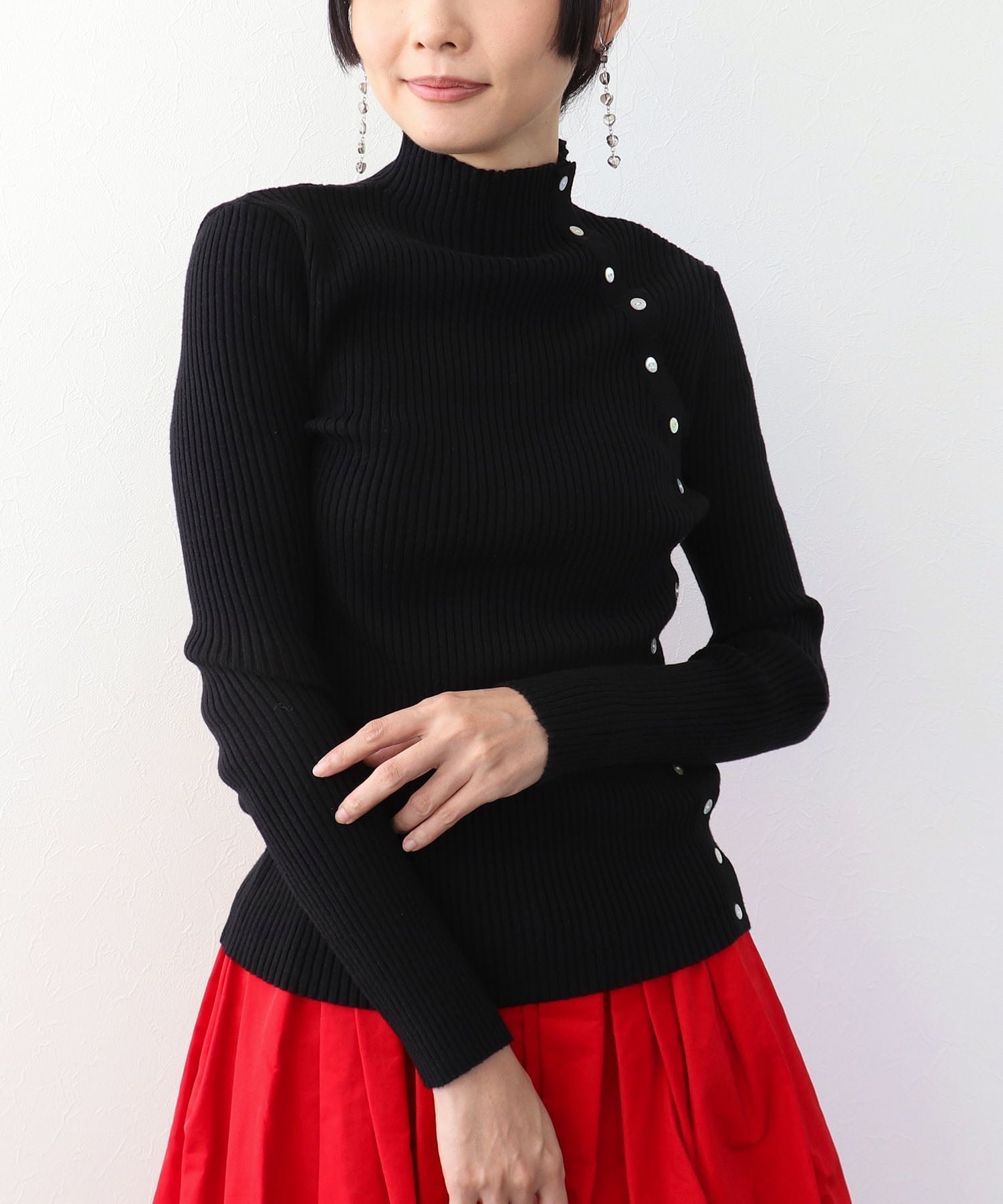 【スリーフォータイム/Three Four Time】のThree Four Time/ボトルネックアシメデザインプルオーバー インテリア・キッズ・メンズ・レディースファッション・服の通販 founy(ファニー) 　ファッション　Fashion　レディースファッション　Fashion for Women　トップス・カットソー　Cut & Sew Tops　カジュアルプルオーバー・ニットトップス　Pullovers & Knit Tops / Casual Pullovers　インナー　Innerwear　シンプル　Simple, Minimal　ベーシック　Basic, Essential　リブニット　Rib Knit, Ribbed Knit　人気　Popular, Best Seller　今季　This Season, Current Season　切替　Switching, Contrast Panel　A/W・秋冬　Autumn/Winter　ブラック|ID: prp329100004798139 ipo3291000000035143943