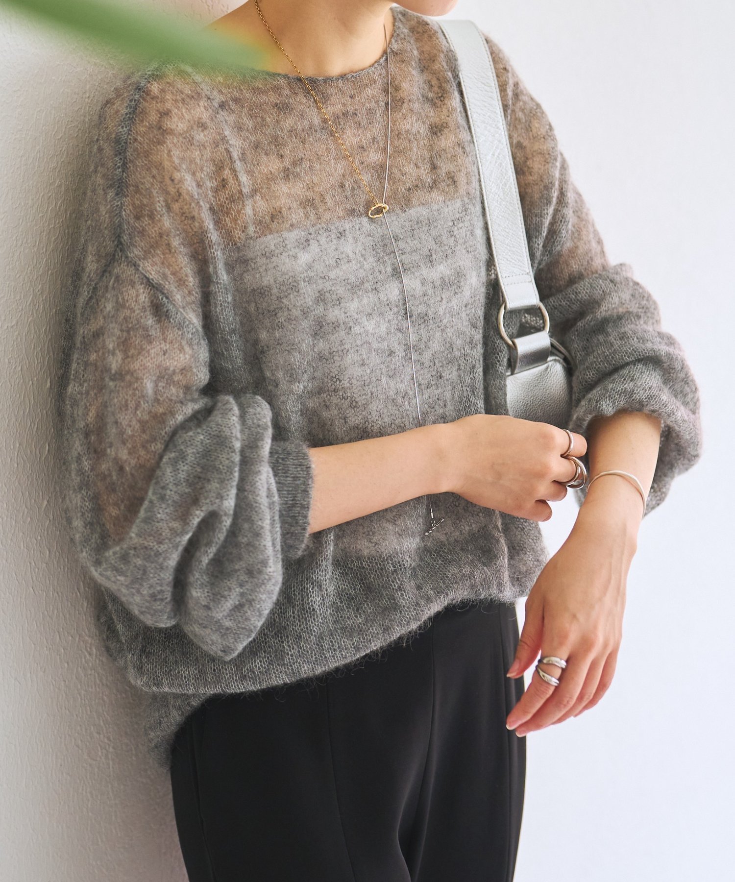 【ビアズリー/BEARDSLEY】のシアーモヘア袖パフプルオーバー インテリア・キッズ・メンズ・レディースファッション・服の通販 founy(ファニー) 　ファッション　Fashion　レディースファッション　Fashion for Women　トップス・カットソー　Cut & Sew Tops　カジュアルプルオーバー・ニットトップス　Pullovers & Knit Tops / Casual Pullovers　インナー　Innerwear　カットソー　Cut and Sewn Top　キャミソール　Camisole, Spaghetti Strap Top　シアー　Sheer, See-Through　スリーブ　Sleeve, Long Sleeve / Short Sleeve　ミックス　Mix, Mixed Style　再入荷　Restock / Back in Stock　エレガント 上品　Elegant　チャコールグレー|ID: prp329100004798305 ipo3291000000034948777