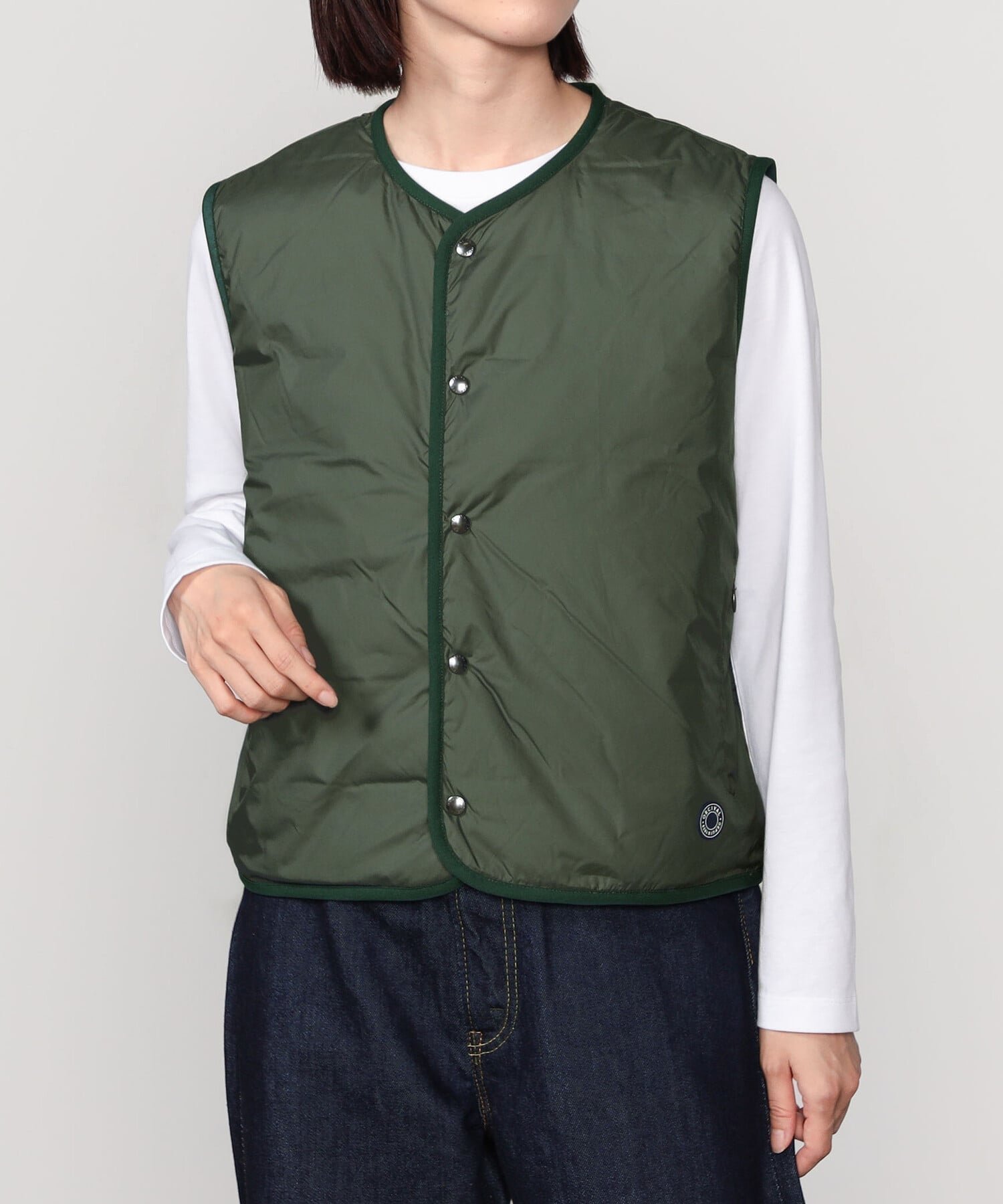 【ビショップ/Bshop】のポリエステルタフタ インナーダウン ベスト WOMEN インテリア・キッズ・メンズ・レディースファッション・服の通販 founy(ファニー) 　ファッション　Fashion　レディースファッション　Fashion for Women　アウター　Coat / Outerwear Collection　トップス・カットソー　Cut & Sew Tops　ベスト&ジレ / 重ね着スタイル　Vests & Gilets　インナー　Innerwear　タフタ　Taffeta, Structured Fabric　ダウン　Down, Puffer　ベスト　Vest, Waistcoat　ラウンド　Round, Round Neck　ラグジュアリー　Luxury, Elegant　軽量　Lightweight, Ultra Light　GREEN|ID: prp329100004798401 ipo3291000000034904247