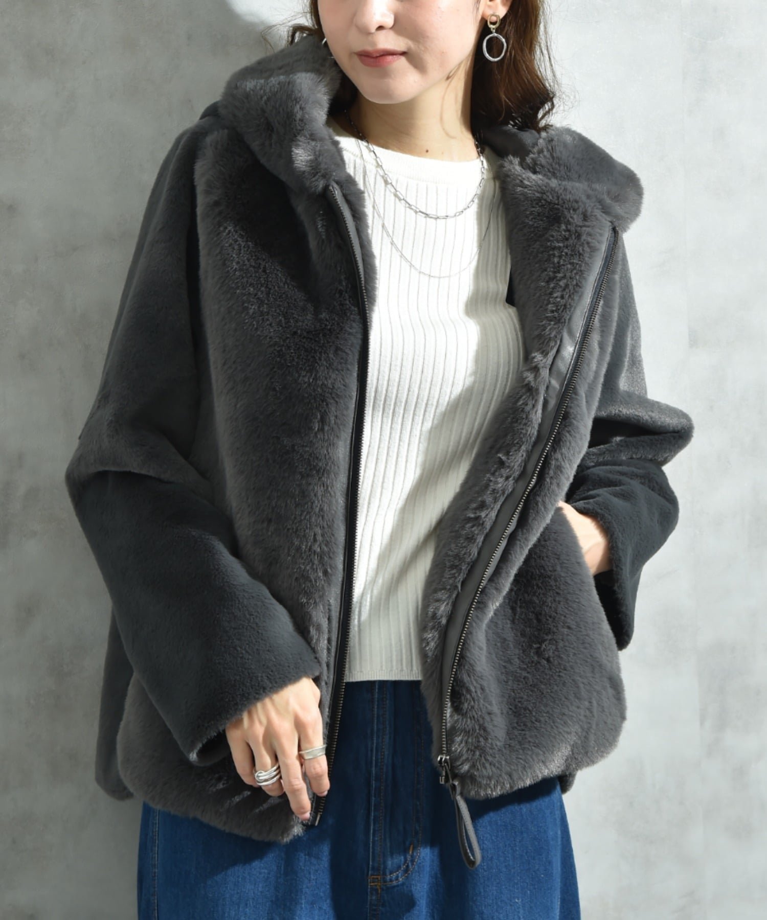 【インタープラネット/INTERPLANET】のエコファー*ムートンフードジャケット インテリア・キッズ・メンズ・レディースファッション・服の通販 founy(ファニー) ファッション Fashion レディースファッション Fashion for Women アウター Coat / Outerwear Collection レディースジャケット・軽アウター Jackets カットソー Cut and Sewn Top 今季 This Season, Current Season シンプル Simple, Minimal ジャケット Jacket, Outerwear フロント Front, Front Design ベーシック Basic, Essential ポケット Pocket, Pocket Detail ムートン Shearling, Mouton リラックス Relax, Relaxed Fit ロング Long, Long-Length ワイド Wide, Wide Fit チャコールグレー|ID: prp329100004798437 ipo3291000000034894167