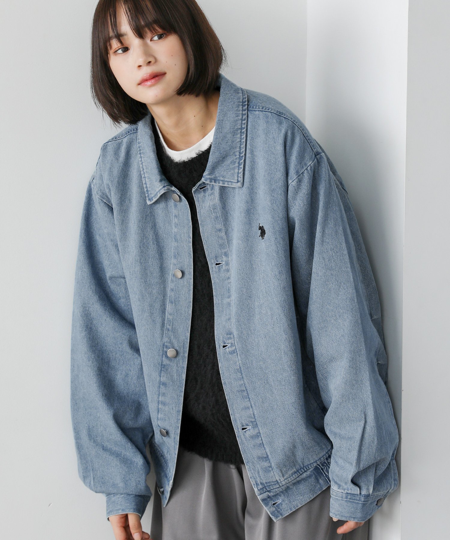 【ザ カジュアル/THE CASUAL】のU.S. POLO ASSN.別注 ビッグシルエットショートブルゾン デニム/PUレザー インテリア・キッズ・メンズ・レディースファッション・服の通販 founy(ファニー) 　ファッション　Fashion　レディースファッション　Fashion for Women　アウター　Coat / Outerwear Collection　ブルゾンジャケット・スポーティアウター　Blouson Jackets　アメリカン　American Style　春　Spring　秋　Autumn　カーゴパンツ　Cargo Pants, Utility Pants　クラシック　Classic, Timeless Style　ショルダー　Shoulder, Shoulder Strap　ショート　Short, Short Length　シンプル　Simple, Minimal　スポーツ　Sports, Activewear　スラックス　Slacks, Dress Pants　デニム　Denim, Jeans Material　トレンド　Trend, Trending Now　ドロップ　Drop Shoulder, Dropped Style　人気　Popular, Best Seller　パーカー　Hoodie, Parka　ビッグ　Big, Oversized　ブルゾン　Blouson, Bomber Jacket　ボトム　Bottoms, Lower Wear　別注　Limited Edition, Custom Order　リアル　Real, Realistic　ワイド　Wide, Wide Fit　ワンポイント　One Point, Statement Accent　再入荷　Restock / Back in Stock　サックス|ID: prp329100004798445 ipo3291000000035016365