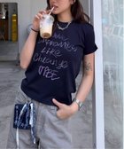 【チェルカ/CERCA】のMEMECLE/レタリングプリントロゴ クロップドTシャツ 人気、トレンドファッション・服の通販 founy(ファニー) ファッション Fashion レディースファッション Fashion for Women トップス・カットソー Cut & Sew Tops シャツ・ブラウス・オフィスカジュアル Elegant Blouses & Button-Ups ロングTシャツ・Tシャツ Longline T-Shirts & Tees おすすめ Recommended / Our Picks クロップド Cropped, Short Length ショート Short, Short Length スラックス Slacks, Dress Pants デニム Denim, Jeans Material トレンド Trend, Trending Now バルーン Balloon, Balloon Silhouette プリーツ Pleats, Pleated ミックス Mix, Mixed Style 再入荷 Restock / Back in Stock thumbnail ネイビー|ID: prp329100004798517 ipo3291000000034844659