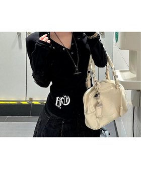 【チェルカ/CERCA】のMEMECLE/袖ロゴ ストリート フードカットソー 人気、トレンドファッション・服の通販 founy(ファニー) ファッション Fashion レディースファッション Fashion for Women トップス・カットソー Cut & Sew Tops カットソー・ベーシックTシャツ Cut-and-Sewn Tops / Stretch Tees & Basics インナー Innerwear カットソー Cut and Sewn Top カーゴパンツ Cargo Pants, Utility Pants クール Cool, Chic ショート Short, Short Length スリム Slim, Slim Fit デニム Denim, Jeans Material トレンド Trend, Trending Now ネックレス Necklace, Pendant Necklace 長袖 Long Sleeve, Full Sleeve フィット Fit, Slim Fit プリント Print, Printed Pattern 羽織 Haori, Light Jacket ミックス Mix, Mixed Style モチーフ Motif, Design Theme 無地 Plain, Solid Color ロング Long, Long-Length ワイド Wide, Wide Fit 再入荷 Restock / Back in Stock おすすめ Recommended / Our Picks |ID:prp329100004798524