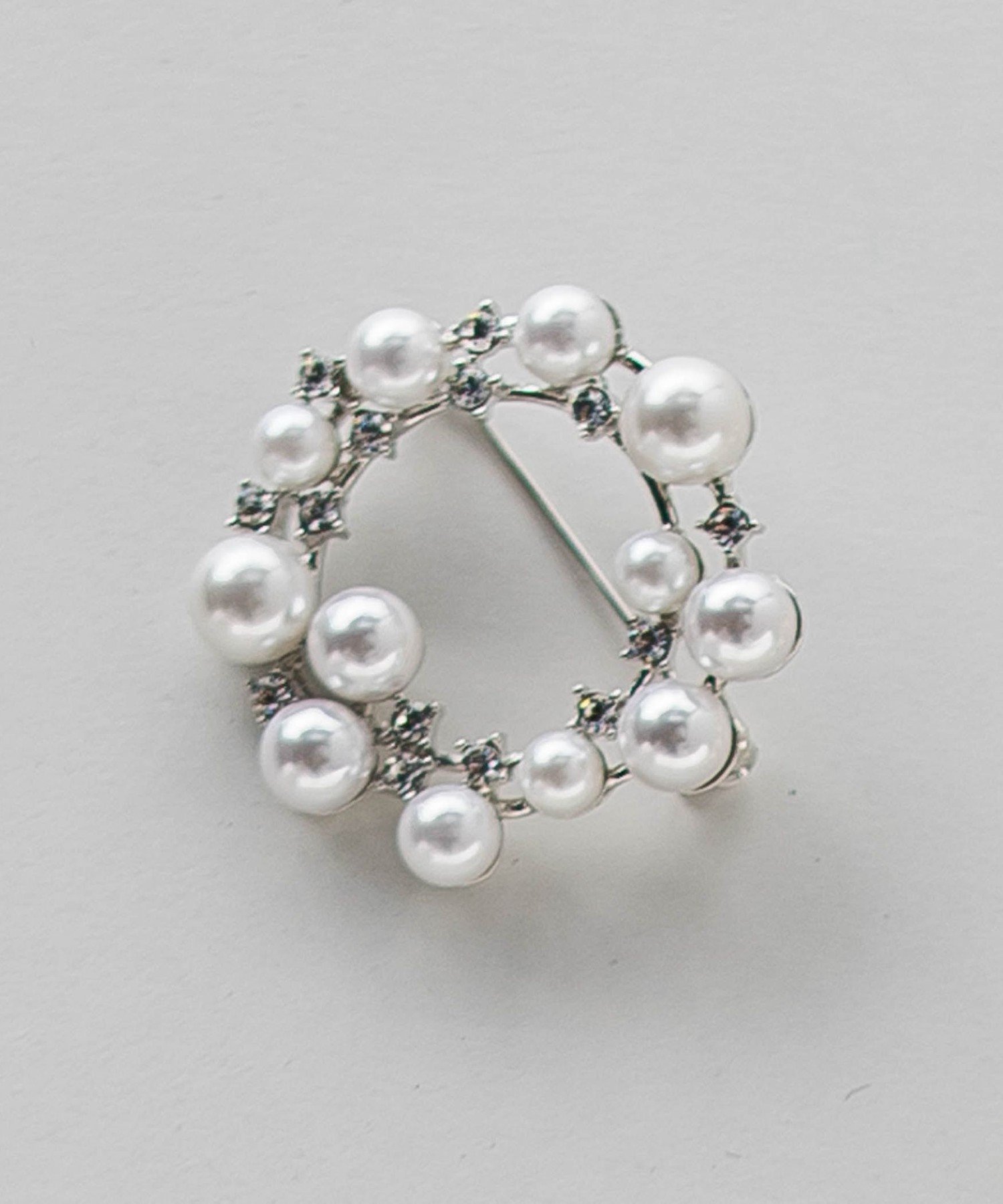 【ロートレ アモン/LAUTRE AMONT】のサークルブローチ インテリア・キッズ・メンズ・レディースファッション・服の通販 founy(ファニー) 　ファッション　Fashion　レディースファッション　Fashion for Women　春　Spring　サークル　Circle, Round Design　シンプル　Simple, Minimal　ジャケット　Jacket, Outerwear　ストール　Stole, Wrap　ストーン　Stone, Gem-Like　ツイード　Twill, Twill Weave　パール　Pearl, Pearl Accent　ブローチ　Brooch, Pin Brooch　ワンポイント　One Point, Statement Accent　S/S・春夏　SS, Spring/Summer, Warm Season　おすすめ　Recommended / Our Picks　夏　Summer　エレガント 上品　Elegant　セレモニー　Ceremony　ビジネス 仕事 通勤　Business / Work / Commuting　2026年　2026　シルバー系その他|ID: prp329100004798796 ipo3291000000034818091