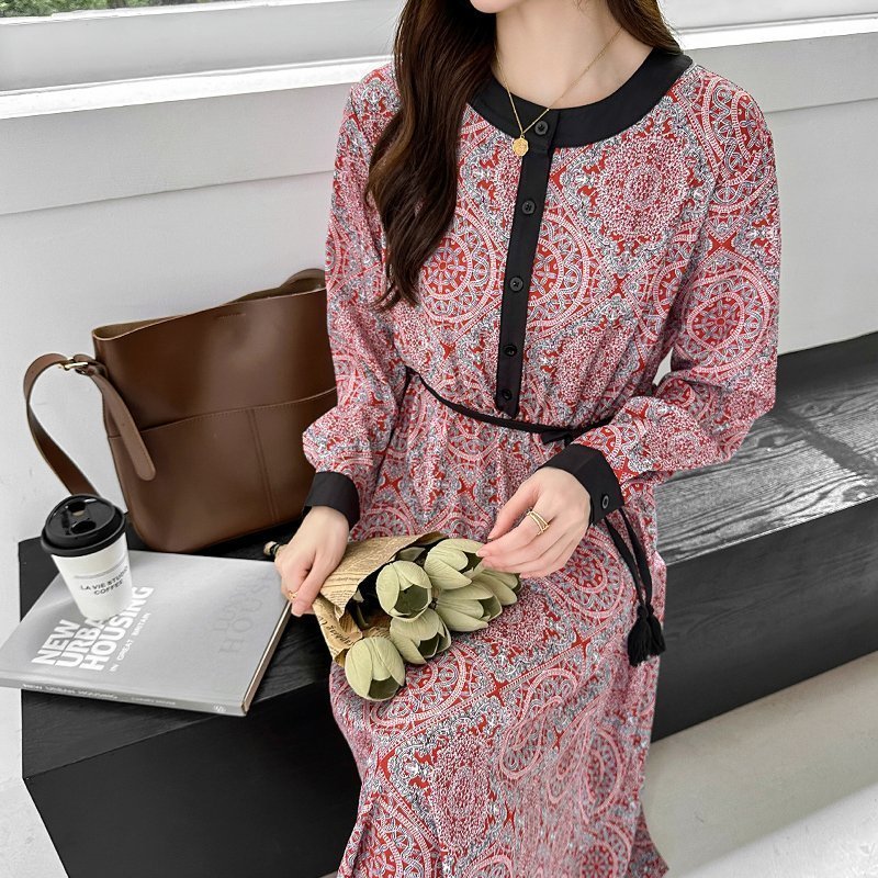 【ココモモ/COCOMOMO】のロングワンピース 配色 エスニック柄 きれいめ フレンチスリーブ 前開き インテリア・キッズ・メンズ・レディースファッション・服の通販 founy(ファニー) ファッション Fashion レディースファッション Fashion for Women ワンピース Dresses エスニック Ethnic Style スリーブ Sleeve, Long Sleeve / Short Sleeve タッセル Tassel, Fringe フレンチ French, French Style リゾート Resort, Vacation Style ロング Long, Long-Length 半袖 Short Sleeve, Half Sleeve 夏 Summer 旅行 Travel 春 Spring S/S・春夏 SS, Spring/Summer, Warm Season 長袖 Long Sleeve, Full Sleeve 長袖・レッド|ID: prp329100004798808 ipo3291000000034884230