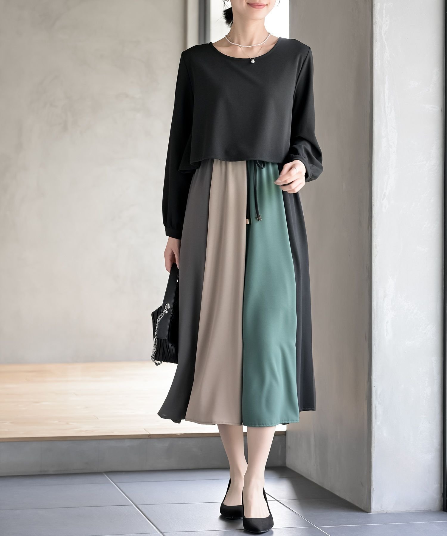 【アールピーエス/rps】のカラフルパッチワークドッキングワンピース インテリア・キッズ・メンズ・レディースファッション・服の通販 founy(ファニー) ファッション Fashion レディースファッション Fashion for Women ワンピース Dresses カラフル Colorful Design ジョーゼット Georgette, Semi-Sheer Fabric ストレッチ Stretch, Stretchy Fabric ドッキング Docking, Mixed Material パッチワーク Patchwork, Mixed Fabric リボン Ribbon, Bow 再入荷 Restock / Back in Stock 無地 Plain, Solid Color ブラック|ID: prp329100004798842 ipo3291000000034818380