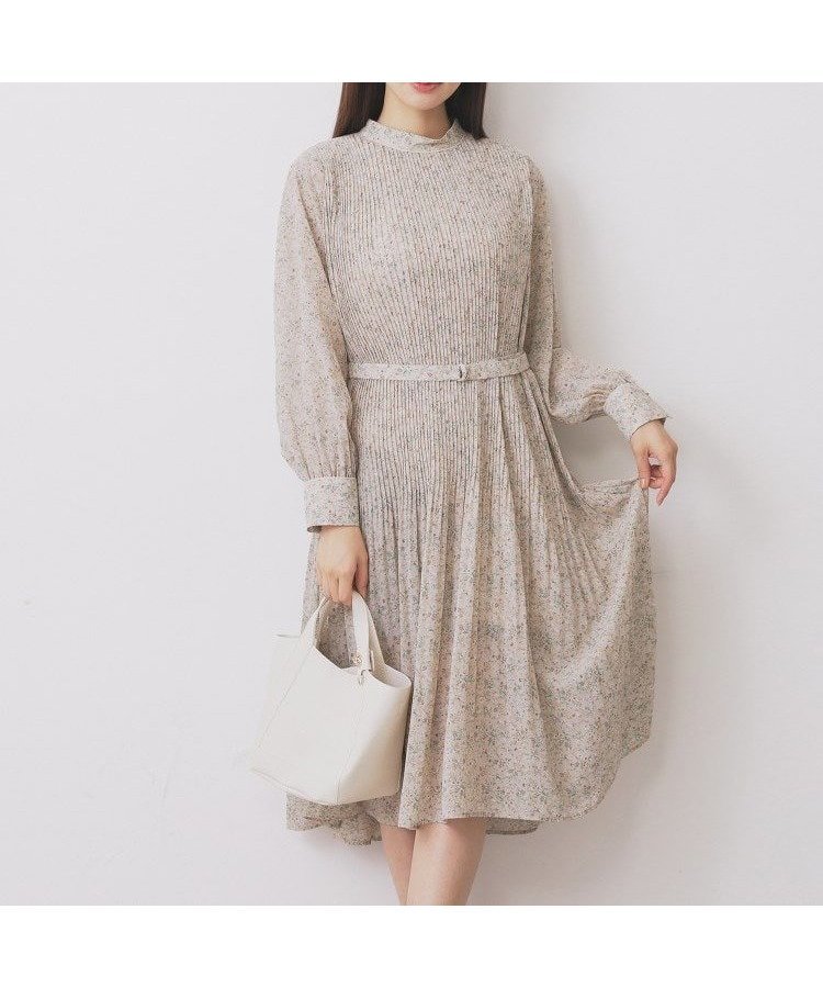 【インデックス/INDEX】の《5色展開/S-3Lサイズ》プリーツフレアワンピース【洗濯機OK/防シワ】 インテリア・キッズ・メンズ・レディースファッション・服の通販 founy(ファニー) ファッション Fashion レディースファッション Fashion for Women ワンピース Dresses クラシカル Classical, Vintage-Inspired ジョーゼット Georgette, Semi-Sheer Fabric スタンド Stand Collar, Upright Stand スマート Smart, Elegant フィット Fit, Slim Fit フレア Flare, Flared プリーツ Pleats, Pleated エレガント 上品 Elegant 無地 Plain, Solid Color グレージュ|ID: prp329100004798907 ipo3291000000034818712