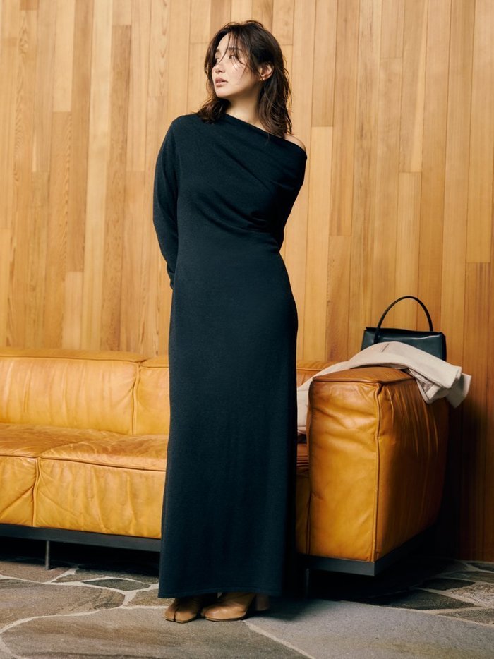 【ミースロエ/MIESROHE】のドレープニットワンピース インテリア・キッズ・メンズ・レディースファッション・服の通販 founy(ファニー) https://founy.com/ ファッション Fashion レディースファッション Fashion for Women ワンピース Dresses ニットワンピース Knit Dresses |ID: prp329100004798924 ipo3291000000035134605