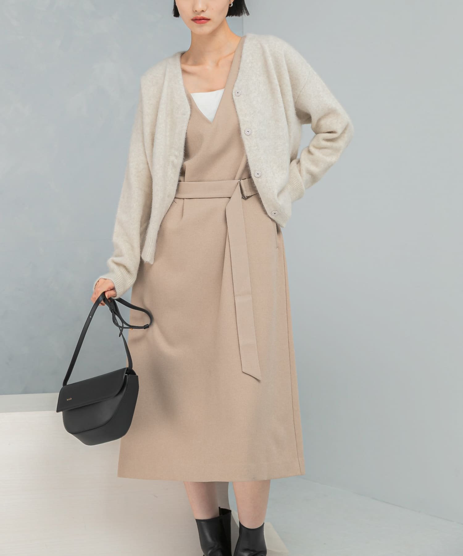 【アーバンリサーチ ロッソ/URBAN RESEARCH ROSSO】の『UR TECH』 ジャンパーワンピース インテリア・キッズ・メンズ・レディースファッション・服の通販 founy(ファニー) ファッション Fashion レディースファッション Fashion for Women ワンピース Dresses 2025年 2025 2025-2026秋冬・A/W Autumn/Winter 2025–26 AW25–26 冬 Winter / This Winter インナー Innerwear シンプル Simple, Minimal ストレート Straight, Straight Cut A/W・秋冬 Autumn/Winter BEIGE|ID: prp329100004798977 ipo3291000000034951305