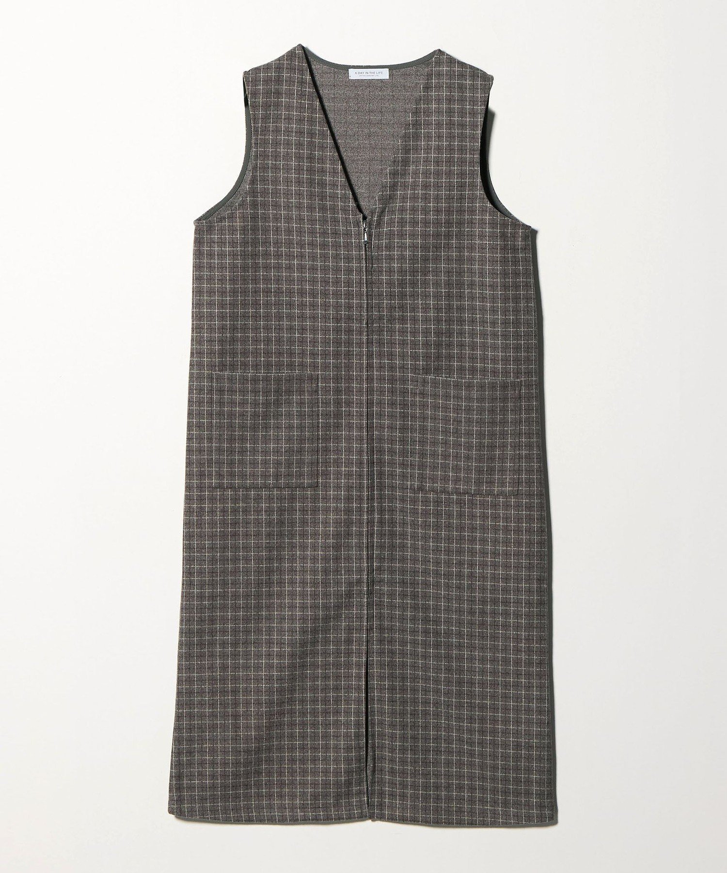 【ユナイテッドアローズ/UNITED ARROWS】のニットメルトン チェック ジャンパースカート A DAY IN THE LIFE インテリア・キッズ・メンズ・レディースファッション・服の通販 founy(ファニー) ファッション Fashion レディースファッション Fashion for Women スカート Skirts インナー Innerwear クラシカル Classical, Vintage-Inspired コンパクト Compact, Small Size シンプル Simple, Minimal チェック Check, Plaid, Tartan トレンド Trend, Trending Now ハイネック High Neck, Mock Neck バランス Balance, Style Balance ポケット Pocket, Pocket Detail メルトン Melton, Heavy Wool 無地 Plain, Solid Color A/W・秋冬 Autumn/Winter アウトレット Outlet / Clearance ビジネス 仕事 通勤 Business / Work / Commuting MD.GRAY|ID: prp329100004799081 ipo3291000000034927881