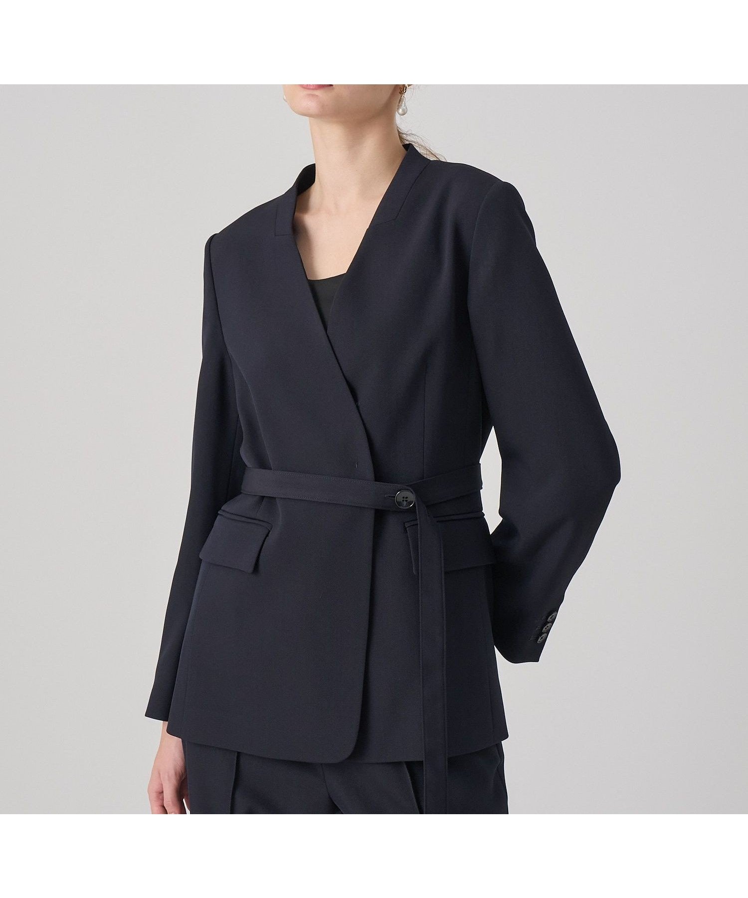 【アナイ/ANAYI】の【セットアップ対応商品】ポリウールノーカラーベルテッドジャケット インテリア・キッズ・メンズ・レディースファッション・服の通販 founy(ファニー) 　ファッション　Fashion　レディースファッション　Fashion for Women　アウター　Coat / Outerwear Collection　レディースジャケット・軽アウター　Jackets　ジャケット　Jacket, Outerwear　ストレート　Straight, Straight Cut　スマート　Smart, Elegant　セットアップ　Set-Up, Coordinated Outfit　フォルム　Silhouette, Form　フロント　Front, Front Design　A/W・秋冬　Autumn/Winter　再入荷　Restock / Back in Stock　navy|ID: prp329100004799104 ipo3291000000035140896