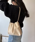 【カプリシューレマージュ/CAPRICIEUX LEMAGE】の【LE MAGE×gemeilコラボ】スエードワンハンドルバッグ 人気、トレンドファッション・服の通販 founy(ファニー) ファッション Fashion レディースファッション Fashion for Women バッグ Bags ギャザー Gathered, Ruffled コラボ Collaboration, Collab 軽量 Lightweight, Ultra Light スマート Smart, Elegant 財布 Wallet, Purse タオル Towel, Bath Towel 人気 Popular, Best Seller ハンカチ Handkerchief, Hanky ポケット Pocket, Pocket Detail ポーチ Pouch, Small Case A/W・秋冬 Autumn/Winter 再入荷 Restock / Back in Stock エレガント 上品 Elegant thumbnail エクリュ|ID: prp329100004799128 ipo3291000000034819963