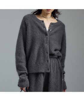 【サロン アダム エ ロペ/SALON adam et rope'】のフォックスカシミヤ混 前後2WAYカーディガン / セットアップ対応 人気、トレンドファッション・服の通販 founy(ファニー) ファッション Fashion レディースファッション Fashion for Women トップス・カットソー Cut & Sew Tops カーディガン・羽織り Layered Style Cardigans カーディガン Cardigan, Knitwear コンパクト Compact, Small Size サテン Satin, Glossy Fabric セットアップ Set-Up, Coordinated Outfit デニム Denim, Jeans Material フォックス Fox, Fox Fur ボトム Bottoms, Lower Wear ポケット Pocket, Pocket Detail ミックス Mix, Mixed Style エレガント 上品 Elegant |ID:prp329100004799152