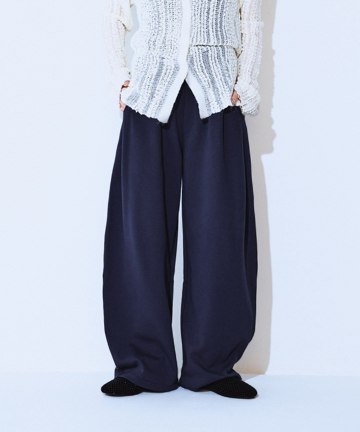 【ジーナシス/JEANASiS】のスウェットコクーンタックパンツ インテリア・キッズ・メンズ・レディースファッション・服の通販 founy(ファニー) ファッション Fashion レディースファッション Fashion for Women パンツ Pants & Trousers コンパクト Compact, Small Size シアー Sheer, See-Through スウェット / スエット Sweatshirt, Sweatwear 定番 Standard, Basic Item フラット Flat, Flat Shoes リラックス Relax, Relaxed Fit レース Lace, Lace Fabric ネイビー|ID: prp329100004799157 ipo3291000000034820166