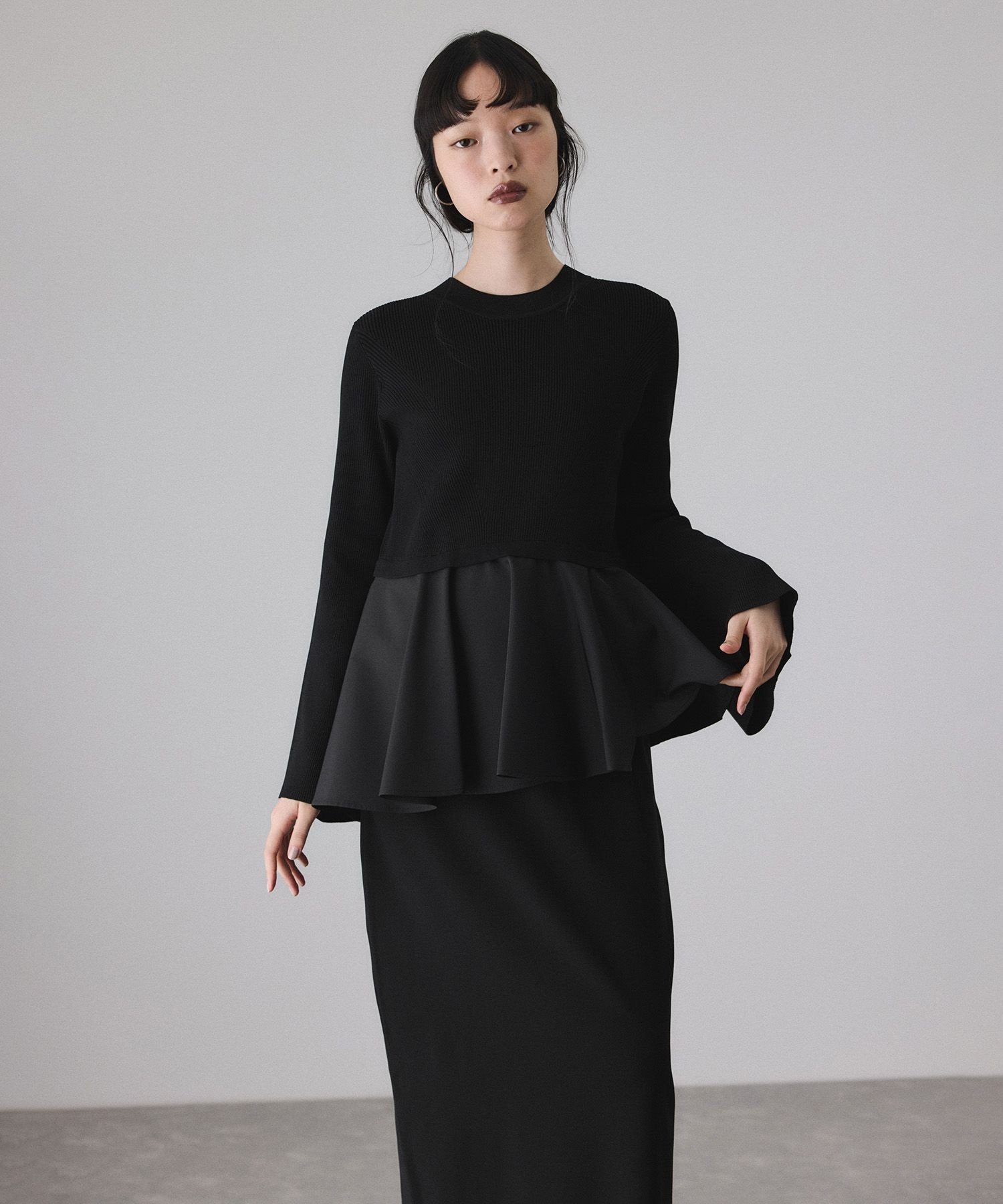 【アダム エ ロペ/ADAM ET ROPE'】の【サステナブル】ペプラムコンビニットワンピース/オケージョン対応 インテリア・キッズ・メンズ・レディースファッション・服の通販 founy(ファニー) 　ファッション　Fashion　レディースファッション　Fashion for Women　ワンピース　Dresses　ニットワンピース　Knit Dresses　オケージョン　Occasion Wear　コンパクト　Compact, Small Size　ジャケット　Jacket, Outerwear　ストレッチ　Stretch, Stretchy Fabric　スニーカー　Sneakers, Trainers　スリーブ　Sleeve, Long Sleeve / Short Sleeve　ダウン　Down, Puffer　ツイル　Twist, Twisted Detail　定番　Standard, Basic Item　人気　Popular, Best Seller　フレア　Flare, Flared　ブルゾン　Blouson, Bomber Jacket　ペプラム　Peplum, Flared Hem　ポケット　Pocket, Pocket Detail　A/W・秋冬　Autumn/Winter　おすすめ　Recommended / Our Picks　2026年　2026　ブラック(01)|ID: prp329100004799204 ipo3291000000034820470