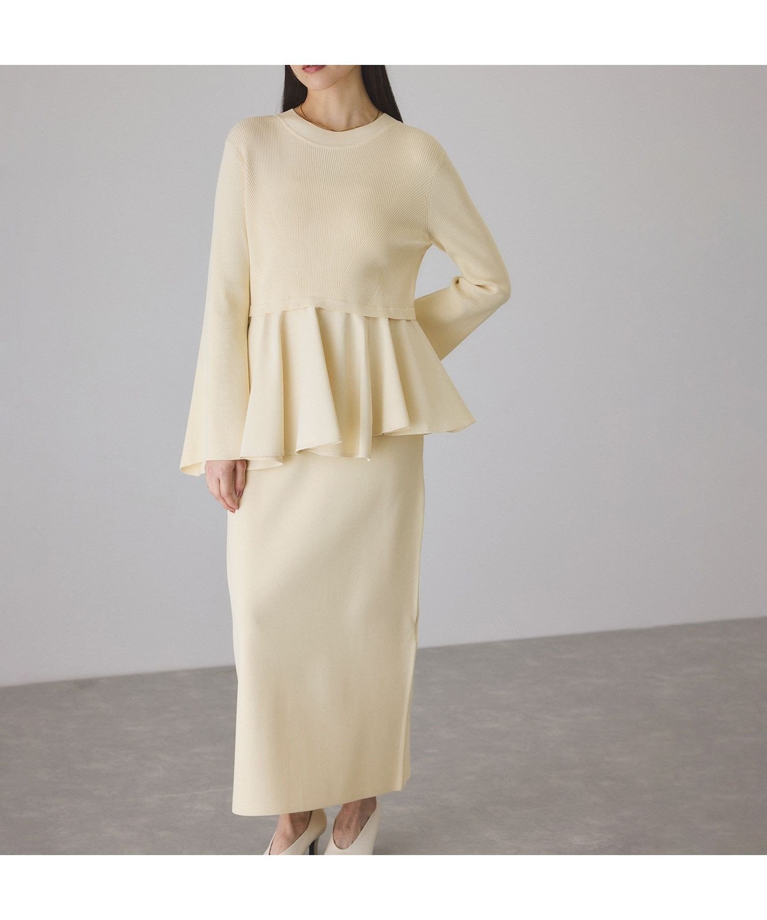 【アダム エ ロペ/ADAM ET ROPE'】の【サステナブル】ペプラムコンビニットワンピース/オケージョン対応 インテリア・キッズ・メンズ・レディースファッション・服の通販 founy(ファニー) 　ファッション　Fashion　レディースファッション　Fashion for Women　ワンピース　Dresses　ニットワンピース　Knit Dresses　オケージョン　Occasion Wear　コンパクト　Compact, Small Size　ジャケット　Jacket, Outerwear　ストレッチ　Stretch, Stretchy Fabric　スニーカー　Sneakers, Trainers　スリーブ　Sleeve, Long Sleeve / Short Sleeve　ダウン　Down, Puffer　ツイル　Twist, Twisted Detail　定番　Standard, Basic Item　人気　Popular, Best Seller　フレア　Flare, Flared　ブルゾン　Blouson, Bomber Jacket　ペプラム　Peplum, Flared Hem　ポケット　Pocket, Pocket Detail　A/W・秋冬　Autumn/Winter　おすすめ　Recommended / Our Picks　2026年　2026　オフホワイト(15)|ID: prp329100004799204 ipo3291000000034820471