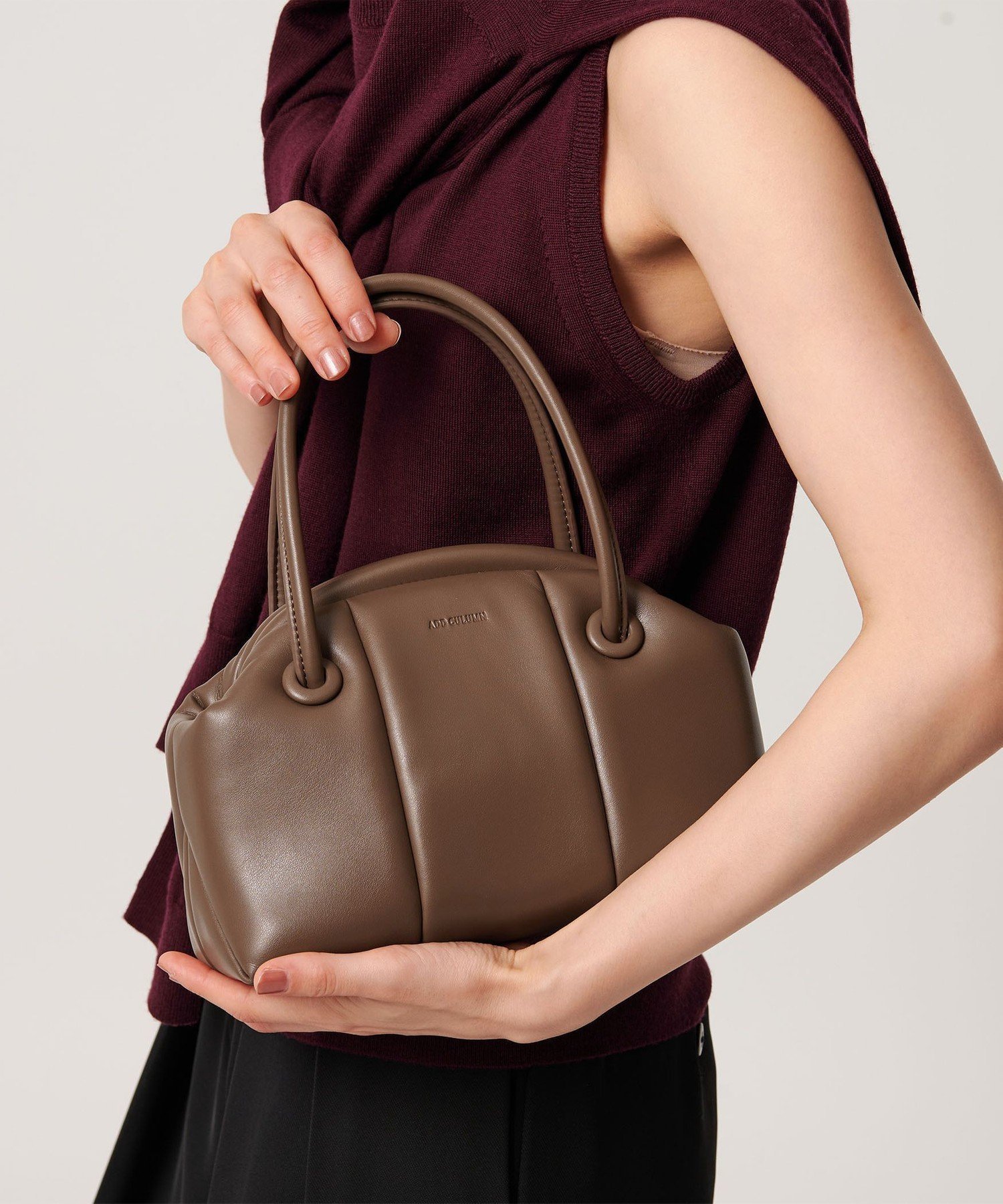 【ビューティ&ユース ユナイテッドアローズ/BEAUTY&YOUTH / UNITED ARROWS】のADD CULUMN PUFF CLASP BOSTON/2WAY ボストンバッグ 人気、トレンドファッション・服の通販 founy(ファニー) 　ファッション　Fashion　レディースファッション　Fashion for Women　バッグ　Bags　クラシカル　Classical, Vintage-Inspired　スウェット / スエット　Sweatshirt, Sweatwear　デニム　Denim, Jeans Material　フォルム　Silhouette, Form　フォーマル　Formal, Dressy　ベーシック　Basic, Essential　ボストンバッグ　Boston Bag, Retro Bag　モダン　Modern, Contemporary　 other-1|ID: prp329100004799216 ipo3291000000034878662