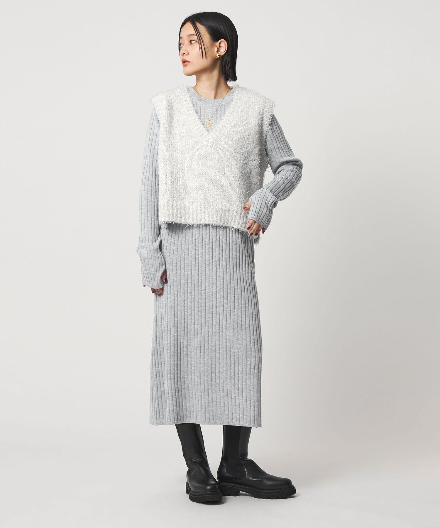 【ユナイテッドアローズ/UNITED ARROWS】のVネックベスト+リブワンピース A DAY IN THE LIFE インテリア・キッズ・メンズ・レディースファッション・服の通販 founy(ファニー) ファッション Fashion レディースファッション Fashion for Women アウター Coat / Outerwear Collection 今季 This Season, Current Season シンプル Simple, Minimal スニーカー Sneakers, Trainers トレンド Trend, Trending Now ネックレス Necklace, Pendant Necklace バランス Balance, Style Balance フラット Flat, Flat Shoes ベスト Vest, Waistcoat ミドル Middle Length, Mid Height ロング Long, Long-Length ワイドリブ Wide Rib, Wide Ribbed Knit アウトレット Outlet / Clearance ビジネス 仕事 通勤 Business / Work / Commuting LT.GRAY|ID: prp329100004799222 ipo3291000000034820546