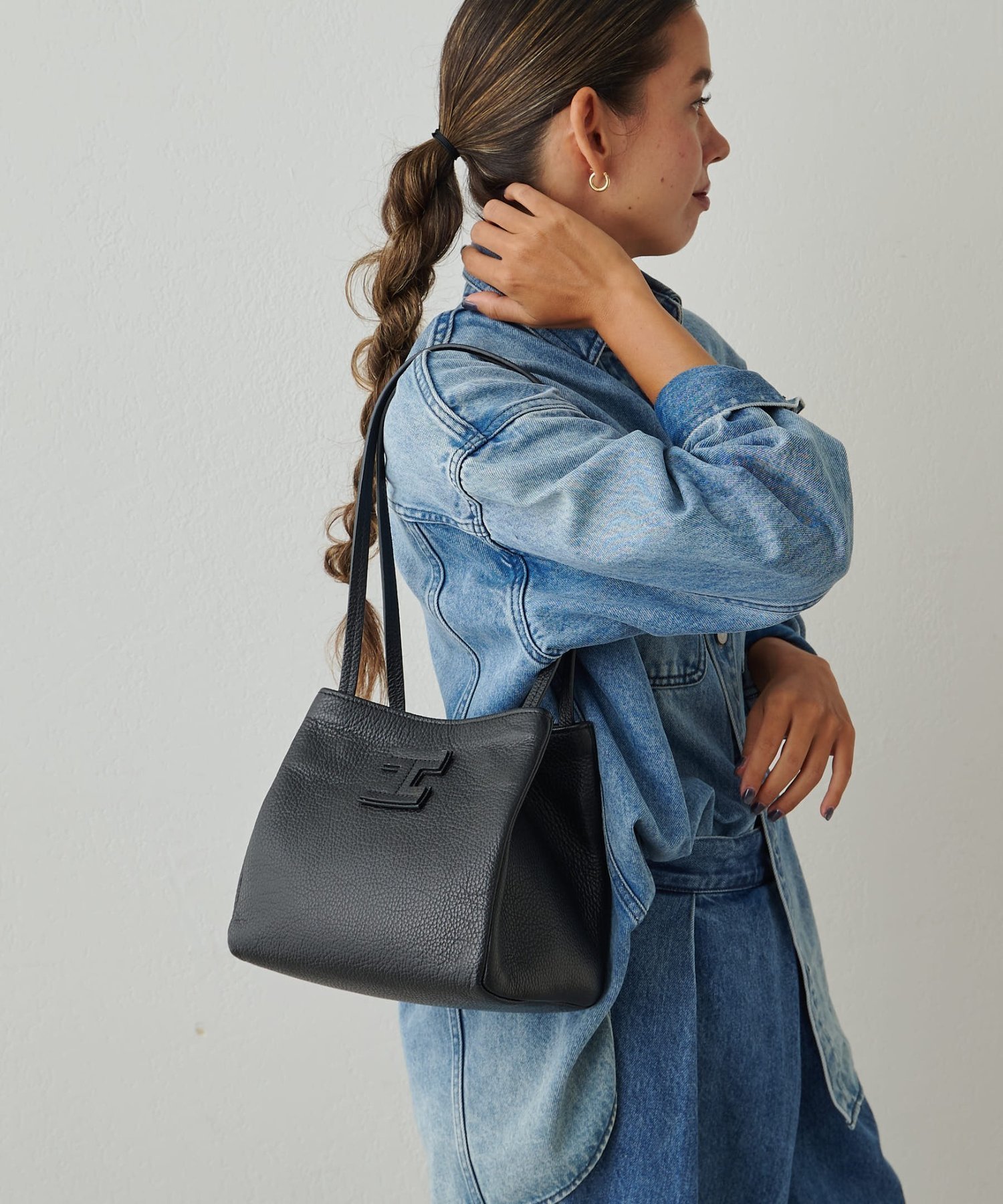 【イアクッチ/IACUCCI】の【再 スタート!】センティエーロ ミニトート CERVO 人気、トレンドファッション・服の通販 founy(ファニー) ファッション Fashion レディースファッション Fashion for Women バッグ Bags 春 Spring コレクション Collection, Seasonal Line シンプル Simple, Minimal 人気 Popular, Best Seller バケツ Bucket, Bucket Style フォルム Silhouette, Form フロント Front, Front Design マグネット Magnet, Magnetic Closure ワンポイント One Point, Statement Accent S/S・春夏 SS, Spring/Summer, Warm Season 夏 Summer 2025年 2025 2025春夏・S/S Spring/Summer 2025 SS25 other-1|ID: prp329100004799267 ipo3291000000034820783