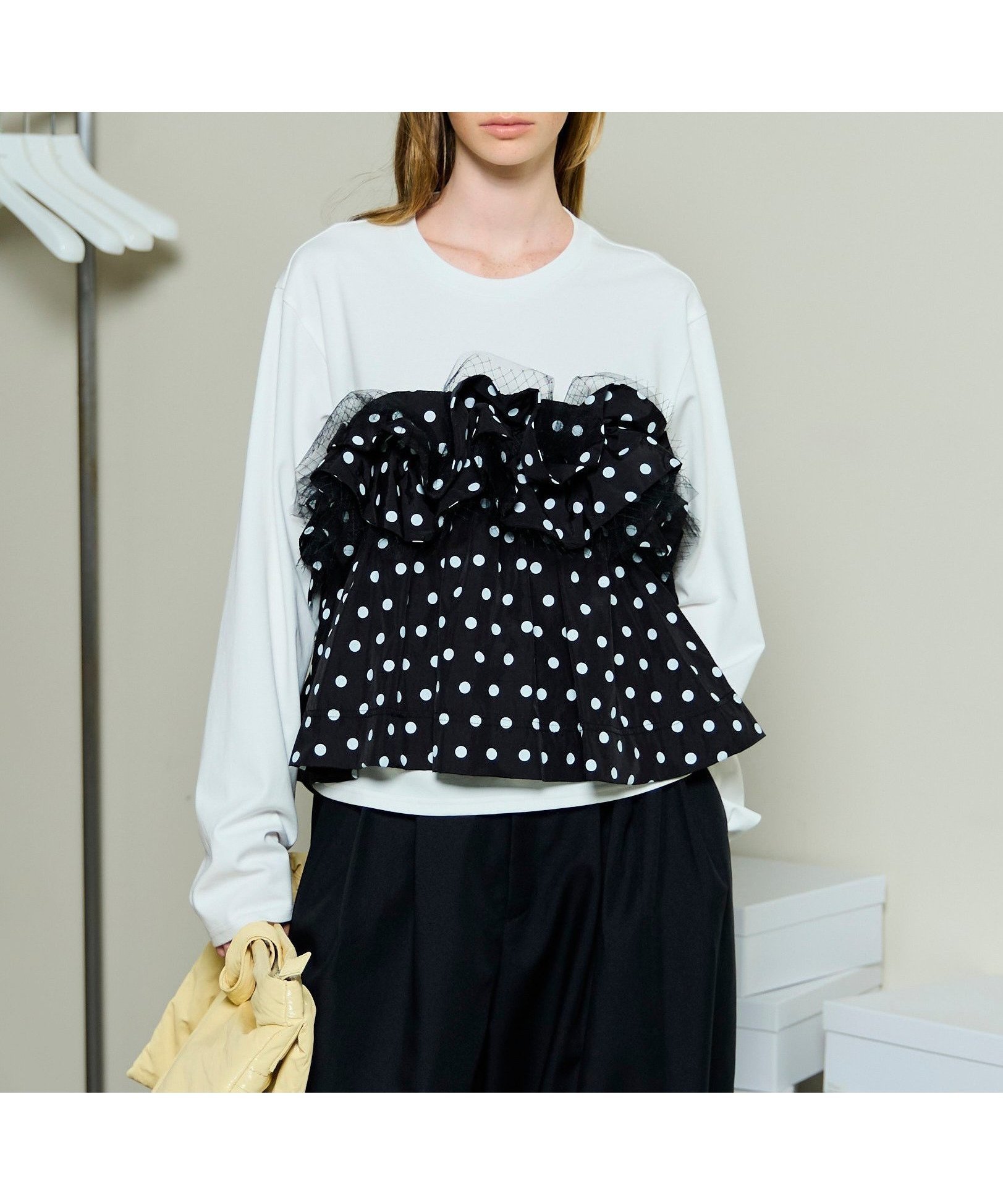 【メゾンスペシャル/MAISON SPECIAL】のMixed Fabric Frill Tops インテリア・キッズ・メンズ・レディースファッション・服の通販 founy(ファニー) 　ファッション　Fashion　レディースファッション　Fashion for Women　トップス・カットソー　Cut & Sew Tops　カットソー　Cut and Sewn Top　スラックス　Slacks, Dress Pants　ダウン　Down, Puffer　デニム　Denim, Jeans Material　ドット　Polka Dot, Dot Pattern　フリル　Frill, Ruffle　ボトム　Bottoms, Lower Wear　リラックス　Relax, Relaxed Fit　ロング　Long, Long-Length　WHT|ID: prp329100004799271 ipo3291000000034906592