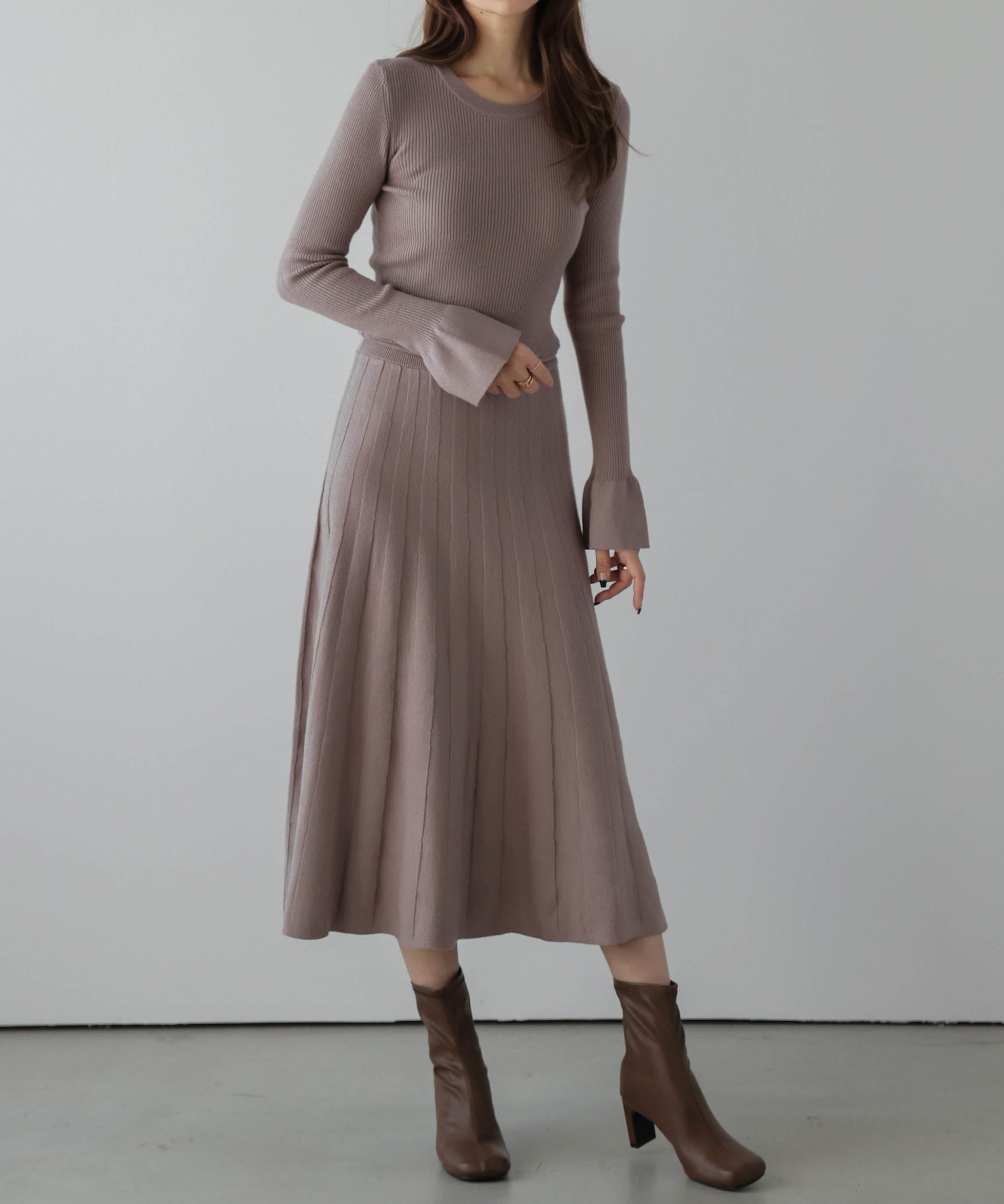 【ラジュール/Lajour】のリブニットワンピース 人気、トレンドファッション・服の通販 founy(ファニー) ファッション Fashion レディースファッション Fashion for Women ワンピース Dresses ニットワンピース Knit Dresses エレガント 上品 Elegant セットアップ Set-Up, Coordinated Outfit バランス Balance, Style Balance フレア Flare, Flared リブニット Rib Knit, Ribbed Knit other-1|ID: prp329100004799293 ipo3291000000034928509