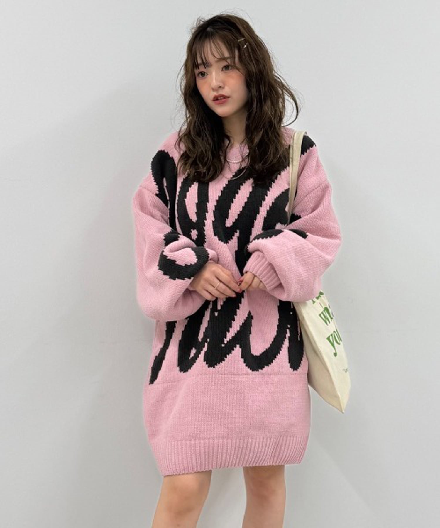 【ロデオクラウンズワイドボウル/RODEO CROWNS WIDE BOWL】のロゴ2WAYモールニットワンピース インテリア・キッズ・メンズ・レディースファッション・服の通販 founy(ファニー) 　ファッション　Fashion　レディースファッション　Fashion for Women　ワンピース　Dresses　ニットワンピース　Knit Dresses　おすすめ　Recommended / Our Picks　グラフィック　Graphic, Graphic Design　デニム　Denim, Jeans Material　フロント　Front, Front Design　ボトム　Bottoms, Lower Wear　L/PNK1|ID: prp329100004799306 ipo3291000000034938961