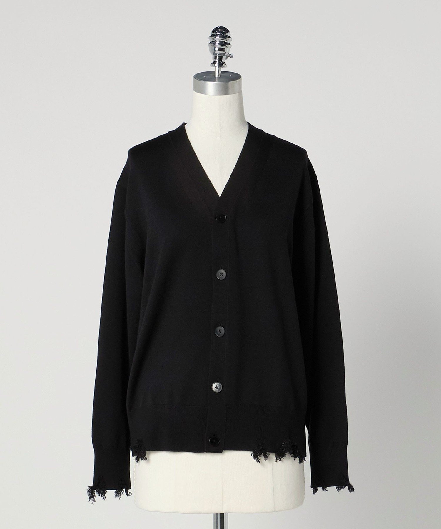 【ユナイテッドアローズ/UNITED ARROWS】のLOEFF ダメージ Vネック カーディガン UNISEX インテリア・キッズ・メンズ・レディースファッション・服の通販 founy(ファニー) 　ファッション　Fashion　レディースファッション　Fashion for Women　トップス・カットソー　Cut & Sew Tops　カーディガン・羽織り　Layered Style Cardigans　Vネックトップス　V-Neck Tops / V-Cut Neckline Shirts　カーディガン　Cardigan, Knitwear　ダメージ　Distressed, Destroyed　メンズ　Men's, Menswear　ユニセックス　Unisex, Genderless　エレガント 上品　Elegant　BLACK|ID: prp329100004799311 ipo3291000000034821066