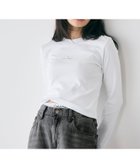 【カルバンクライン/Calvin Klein】の【公式ショップ】 カルバンクライン ロングスリーブモノグラムベビーTシャツ Calvin Klein Jeans 47A803G 人気、トレンドファッション・服の通販 founy(ファニー) ファッション Fashion レディースファッション Fashion for Women トップス・カットソー Cut & Sew Tops シャツ・ブラウス・オフィスカジュアル Elegant Blouses & Button-Ups ロングTシャツ・Tシャツ Longline T-Shirts & Tees シンプル Simple, Minimal スリーブ Sleeve, Long Sleeve / Short Sleeve トレンド Trend, Trending Now フィット Fit, Slim Fit フロント Front, Front Design ロング Long, Long-Length ワンポイント One Point, Statement Accent thumbnail Brilliant White|ID: prp329100004799475 ipo3291000000034930365