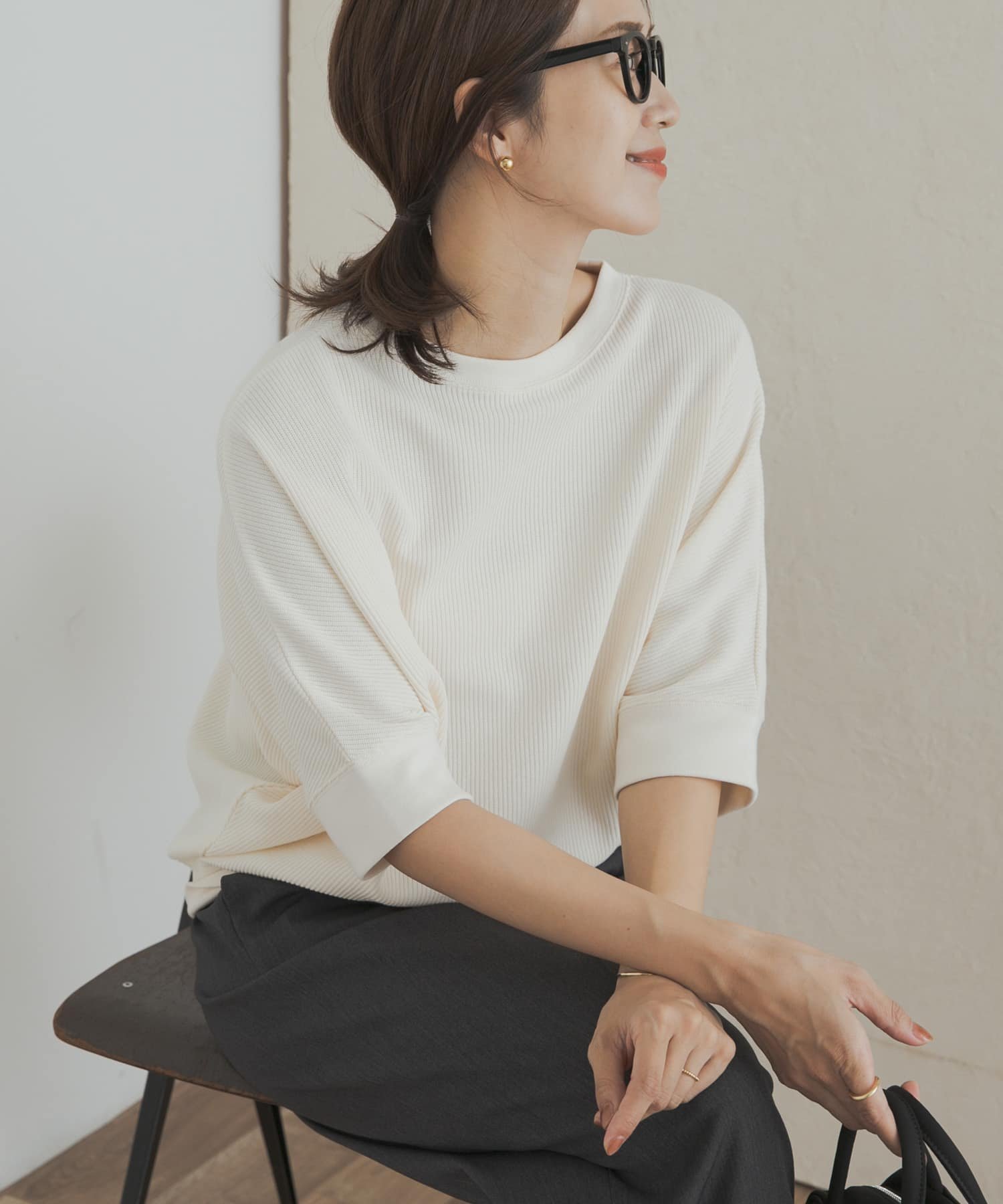 【アーバンリサーチ ドアーズ/URBAN RESEARCH DOORS】のタックフライスワイドTシャツ インテリア・キッズ・メンズ・レディースファッション・服の通販 founy(ファニー) 　ファッション　Fashion　レディースファッション　Fashion for Women　トップス・カットソー　Cut & Sew Tops　シャツ・ブラウス・オフィスカジュアル　Elegant Blouses & Button-Ups　ロングTシャツ・Tシャツ　Longline T-Shirts & Tees　ギャザー　Gathered, Ruffled　ストレート　Straight, Straight Cut　ワイド　Wide, Wide Fit　S/S・春夏　SS, Spring/Summer, Warm Season　夏　Summer　2025年　2025　2025春夏・S/S　Spring/Summer 2025 SS25　NATURAL|ID: prp329100004799514 ipo3291000000034935032