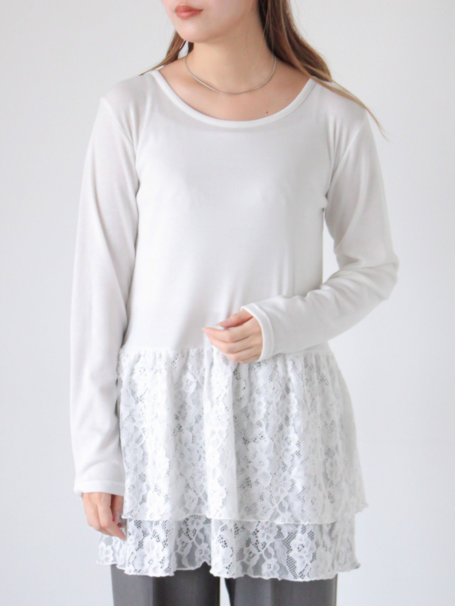 【エヘカソポ/ehka sopo】の裾レースカットソー インテリア・キッズ・メンズ・レディースファッション・服の通販 founy(ファニー) 　ファッション　Fashion　レディースファッション　Fashion for Women　トップス・カットソー　Cut & Sew Tops　カットソー・ベーシックTシャツ　Cut-and-Sewn Tops / Stretch Tees & Basics　おすすめ　Recommended / Our Picks　カットソー　Cut and Sewn Top　フィット　Fit, Slim Fit　レース　Lace, Lace Fabric　オフホワイト|ID: prp329100004799594 ipo3291000000034874046