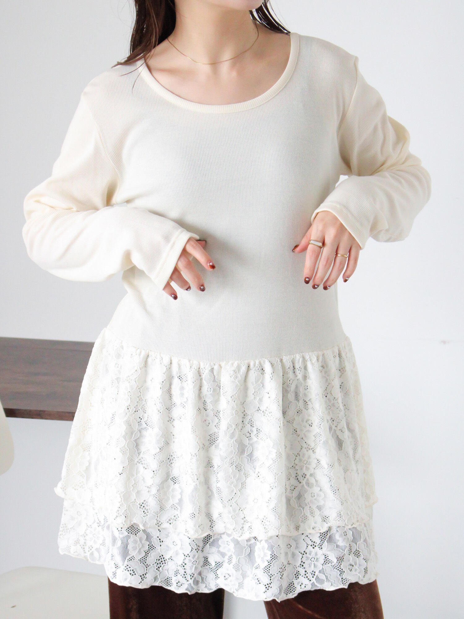 【エヘカソポ/ehka sopo】の裾レースカットソー インテリア・キッズ・メンズ・レディースファッション・服の通販 founy(ファニー) 　ファッション　Fashion　レディースファッション　Fashion for Women　トップス・カットソー　Cut & Sew Tops　カットソー・ベーシックTシャツ　Cut-and-Sewn Tops / Stretch Tees & Basics　おすすめ　Recommended / Our Picks　カットソー　Cut and Sewn Top　フィット　Fit, Slim Fit　レース　Lace, Lace Fabric　キナリ|ID: prp329100004799594 ipo3291000000034874047