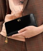 【コーチ/COACH】の【公式】エッセンシャル スリム アコーディオン ジップ ウォレット・チャーム 人気、トレンドファッション・服の通販 founy(ファニー) ファッション Fashion レディースファッション Fashion for Women ジップ Zip, Zipper スリム Slim, Slim Fit 財布 Wallet, Purse チャーム Charm, Pendant ニューヨーク New York, NYC Style ポケット Pocket, Pocket Detail エレガント 上品 Elegant iPhone アイフォーン iPhone ギフト プレゼント Gift / Present thumbnail BLACK|ID: prp329100004799602 ipo3291000000034900221