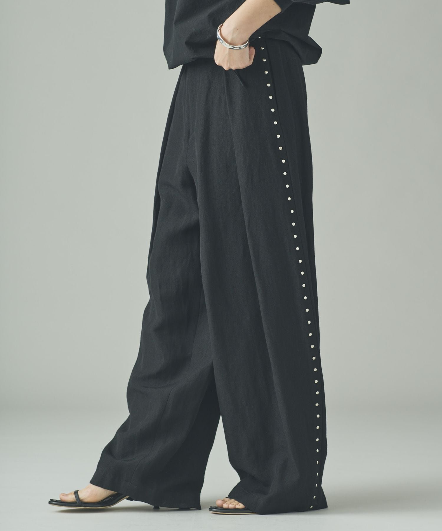 【カレンソロジー/Curensology】のリネンウールスタッズパンツ 人気、トレンドファッション・服の通販 founy(ファニー) 　ファッション　Fashion　レディースファッション　Fashion for Women　パンツ　Pants & Trousers　エレガント 上品　Elegant　オックス　Oxford Fabric　スタッズ　Studs, Metal Accents　バランス　Balance, Style Balance　メタル　Metal, Metal Parts　リネン　Linen, Linen Fabric　ロング　Long, Long-Length　冬　Winter / This Winter　 other-1|ID: prp329100004799680 ipo3291000000034903731