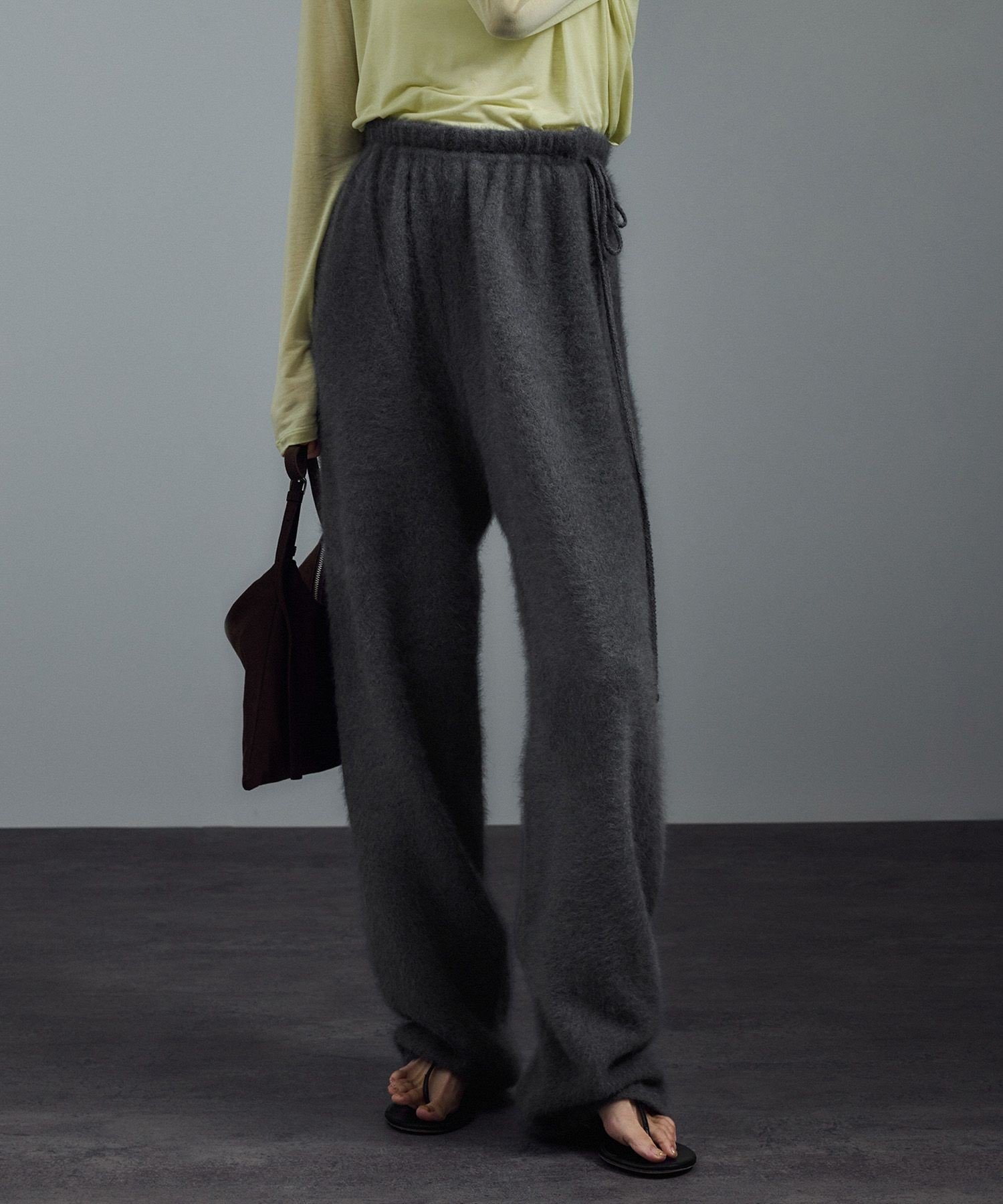 【サロン アダム エ ロペ/SALON adam et rope'】のフォックスカシミヤ混パンツ / セットアップ対応 インテリア・キッズ・メンズ・レディースファッション・服の通販 founy(ファニー) 　ファッション　Fashion　レディースファッション　Fashion for Women　セットアップ　Matching Sets　レディースパンツ・ボトムス　Pants & Trousers / Bottoms　カーディガン　Cardigan, Knitwear　ジャケット　Jacket, Outerwear　セットアップ　Set-Up, Coordinated Outfit　フォックス　Fox, Fox Fur　ポケット　Pocket, Pocket Detail　リラックス　Relax, Relaxed Fit　おすすめ　Recommended / Our Picks　エレガント 上品　Elegant　グレー(07)|ID: prp329100004799686 ipo3291000000034823183