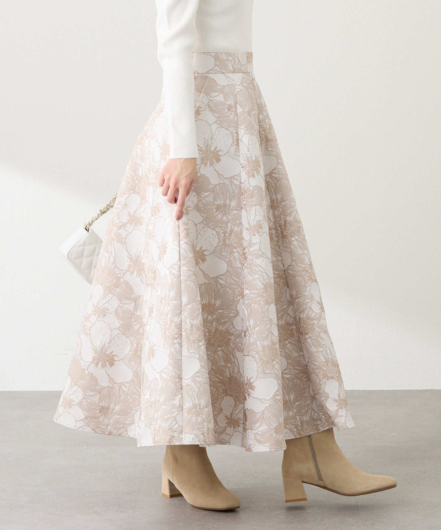 【ラブティックボンボン/La boutique BonBon】の【BonBonガールズセレクト・最強映えスカート】お花柄ジャガードスカート インテリア・キッズ・メンズ・レディースファッション・服の通販 founy(ファニー) 　ファッション　Fashion　レディースファッション　Fashion for Women　スカート　Skirts　カットソー　Cut and Sewn Top　コンパクト　Compact, Small Size　バランス　Balance, Style Balance　フェミニン　Feminine, Girly　フレア　Flare, Flared　ポケット　Pocket, Pocket Detail　おすすめ　Recommended / Our Picks　エレガント 上品　Elegant　ライトベージュ|ID: prp329100004799703 ipo3291000000034823267