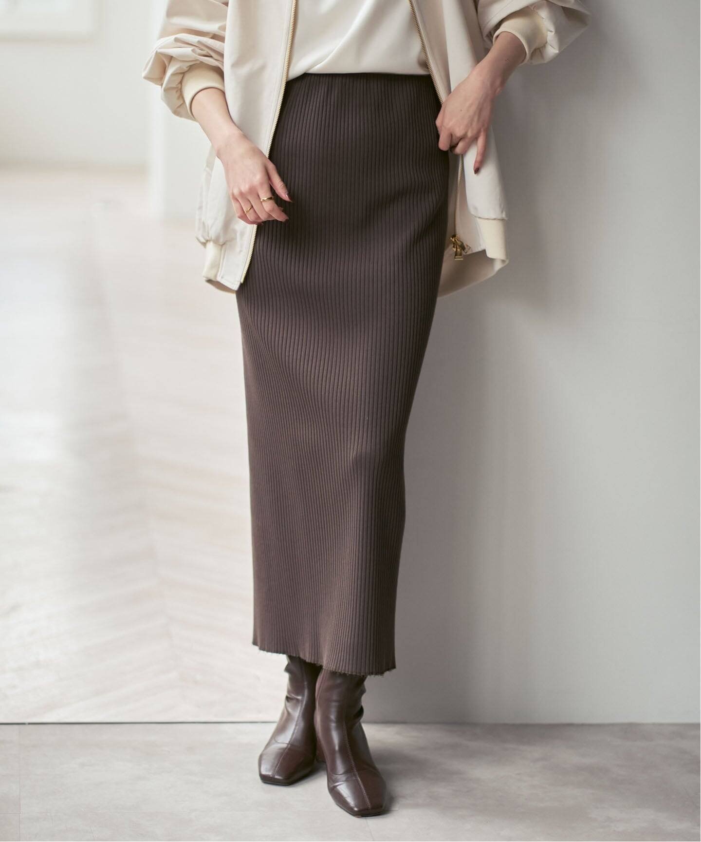 【ノーブル / スピック&スパン/NOBLE / Spick & Span】の《26SS先行追加 ・WEB限定カラー》トタンテレコタイトスカート インテリア・キッズ・メンズ・レディースファッション・服の通販 founy(ファニー) ファッション Fashion レディースファッション Fashion for Women スカート Skirts 2026年 2026 シンプル Simple, Minimal スリット Slit, Slit Detail テレコ Ribbed, Rib Stitch ロング Long, Long-Length 人気 Popular, Best Seller 定番 Standard, Basic Item グレー|ID: prp329100004799704 ipo3291000000034881617