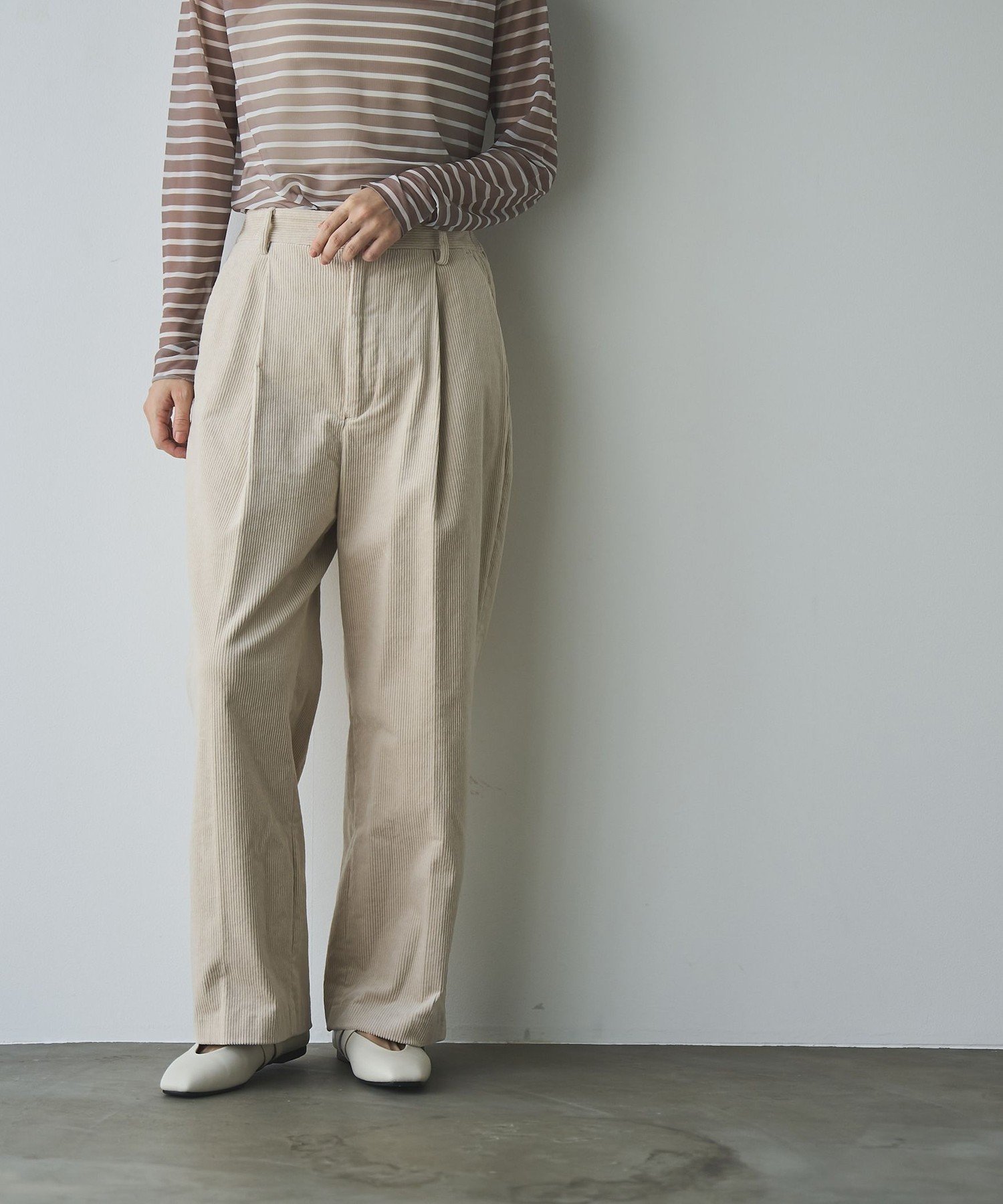 【コーエン/COEN】のコーデュロイタックワイドパンツ インテリア・キッズ・メンズ・レディースファッション・服の通販 founy(ファニー) 　ファッション　Fashion　レディースファッション　Fashion for Women　パンツ　Pants & Trousers　コーデュロイ　Corduroy, Cord Fabric　ジャケット　Jacket, Outerwear　セットアップ　Set-Up, Coordinated Outfit　バランス　Balance, Style Balance　フィット　Fit, Slim Fit　ブルゾン　Blouson, Bomber Jacket　ベスト　Vest, Waistcoat　ポケット　Pocket, Pocket Detail　A/W・秋冬　Autumn/Winter　エレガント 上品　Elegant　OFF WHITE|ID: prp329100004799710 ipo3291000000034823316