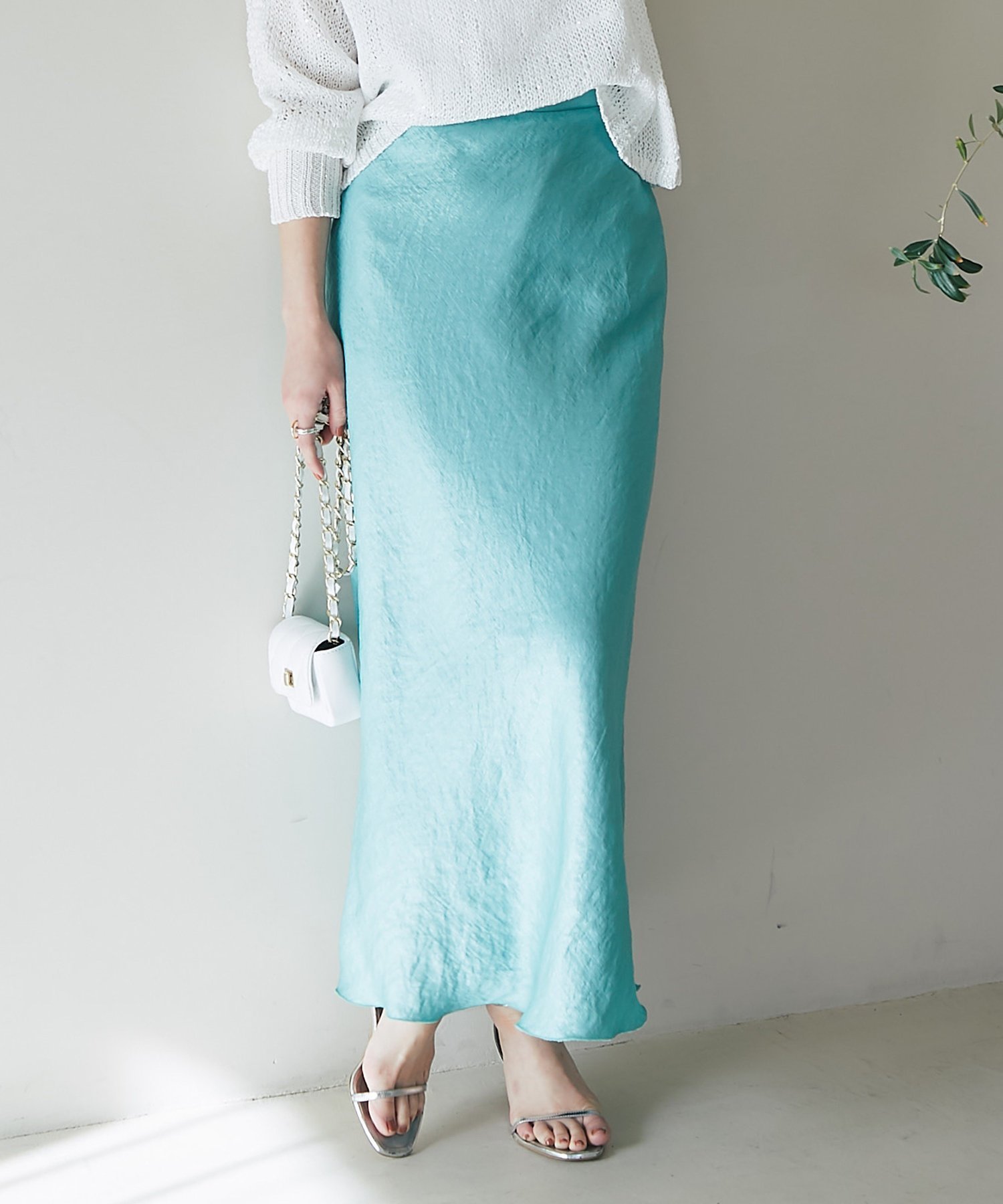 【ラブティックボンボン/La boutique BonBon】の【miki監修新色登場・4サイズ展開】きらきらサテンロングナロースカート インテリア・キッズ・メンズ・レディースファッション・服の通販 founy(ファニー) 　ファッション　Fashion　レディースファッション　Fashion for Women　スカート　Skirts　エレガント 上品　Elegant　トレンド　Trend, Trending Now　人気　Popular, Best Seller　ポケット　Pocket, Pocket Detail　マキシ　Maxi, Full Length　ロング　Long, Long-Length　おすすめ　Recommended / Our Picks　ピスタチオ|ID: prp329100004799730 ipo3291000000035120091