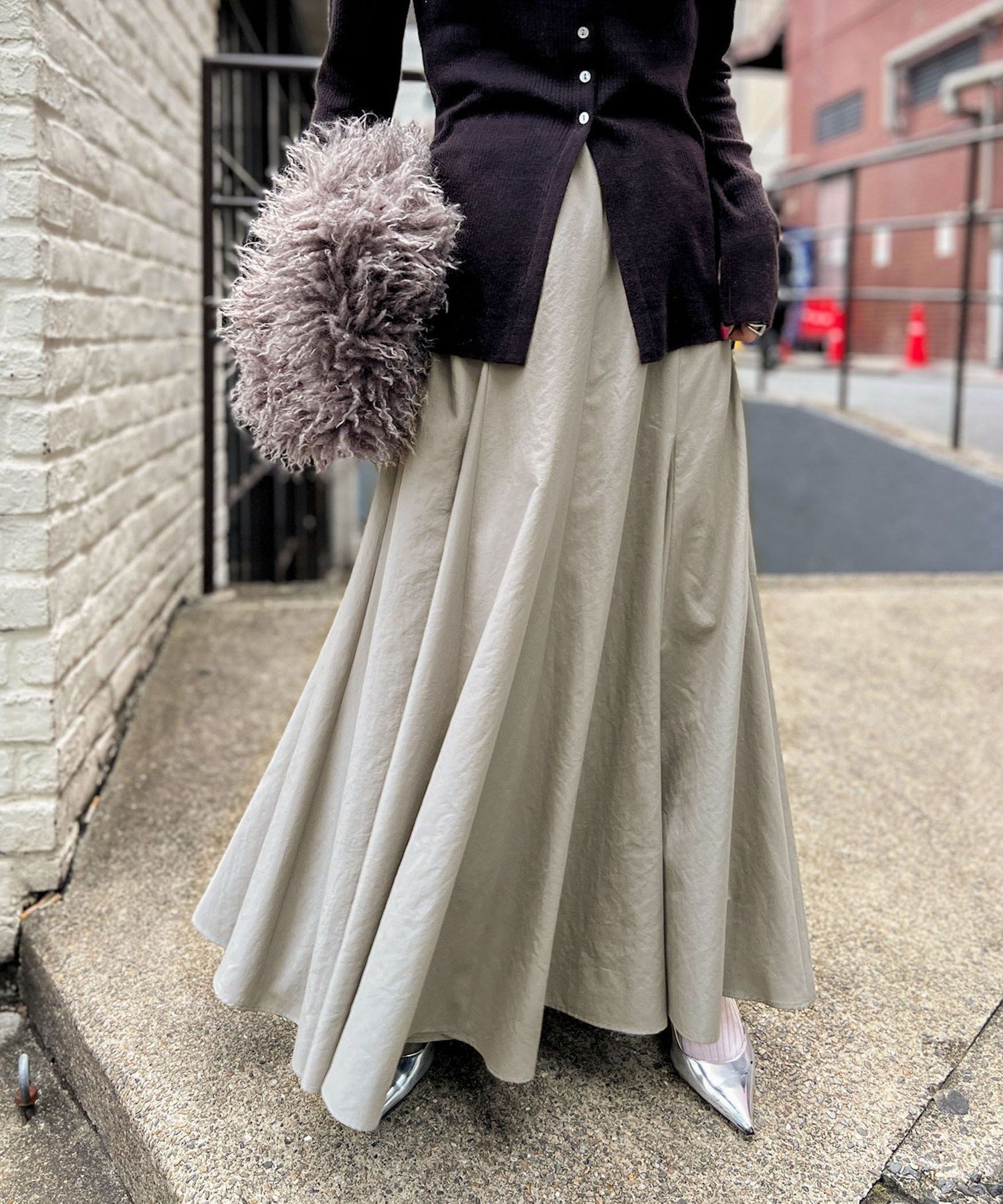 【ノーリーズ/NOLLEY'S】の【追加】【WEB 一部店舗限定色あり】ウォッシャブルヴィンテージタフタマチ入りマキシスカート インテリア・キッズ・メンズ・レディースファッション・服の通販 founy(ファニー) 　ファッション　Fashion　レディースファッション　Fashion for Women　スカート　Skirts　ヴィンテージ　Vintage Style　シンプル　Simple, Minimal　タフタ　Taffeta, Structured Fabric　ドローコード　Drawcord, Drawstring Cord　定番　Standard, Basic Item　人気　Popular, Best Seller　マキシ　Maxi, Full Length　ロング　Long, Long-Length　2025年　2025　2025春夏・S/S　Spring/Summer 2025 SS25　ミディアムグレー|ID: prp329100004799738 ipo3291000000034947168