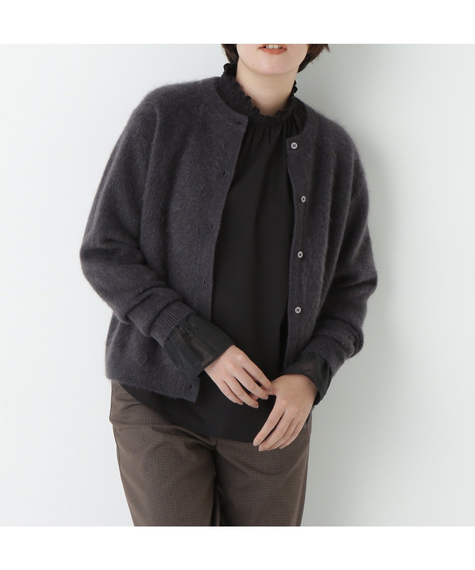 【ヒューマンウーマン/HUMAN WOMAN】のヤクへアリーカーディガン インテリア・キッズ・メンズ・レディースファッション・服の通販 founy(ファニー) ファッション Fashion レディースファッション Fashion for Women トップス・カットソー Cut & Sew Tops カーディガン・羽織り Layered Style Cardigans おすすめ Recommended / Our Picks カーディガン Cardigan, Knitwear シンプル Simple, Minimal スタンダード Standard, Basic フェミニン Feminine, Girly ベーシック Basic, Essential ボトム Bottoms, Lower Wear チャコール1|ID: prp329100004799758 ipo3291000000034823631