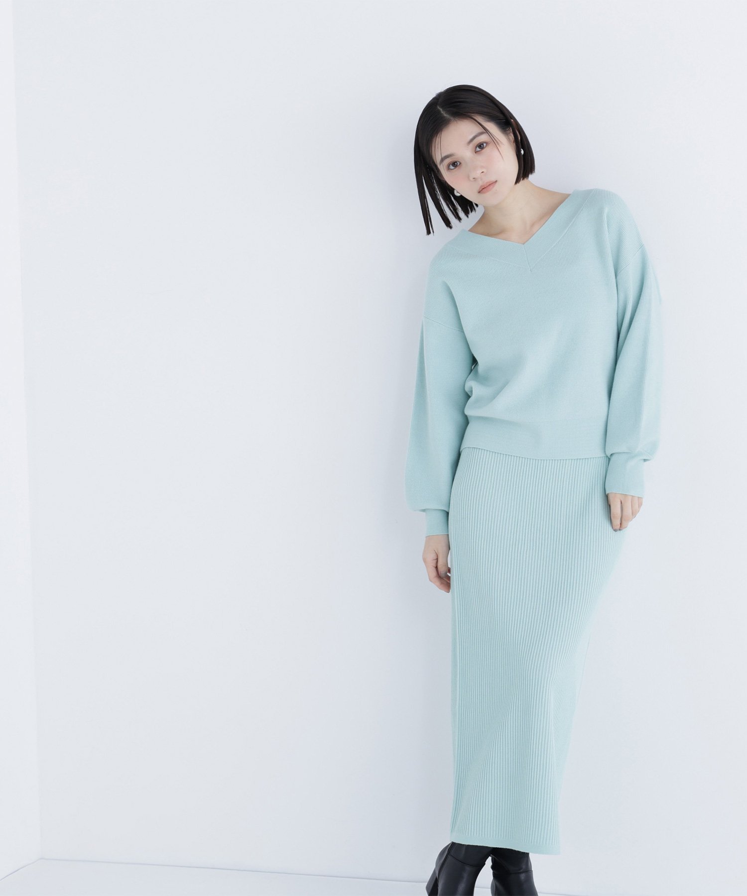 【ナチュラル ビューティー ベーシック/NATURAL BEAUTY BASIC】のVネックフォルムニットセットアップ 人気、トレンドファッション・服の通販 founy(ファニー) ファッション Fashion レディースファッション Fashion for Women トップス・カットソー Cut & Sew Tops ニット Knit Tops & Sweaters Vネックトップス V-Neck Tops / V-Cut Neckline Shirts おすすめ Recommended / Our Picks ブラウジング Blouson Silhouette, Cinched Waist other-1|ID: prp329100004799790 ipo3291000000034823805