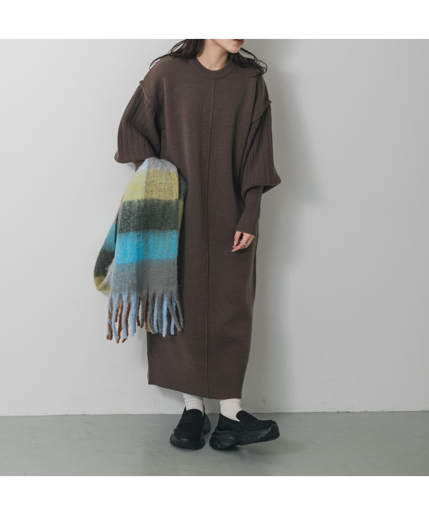 【センスオブプレイス/SENSE OF PLACE by URBAN RESEARCH】のセンターシームサムホールニットワンピース インテリア・キッズ・メンズ・レディースファッション・服の通販 founy(ファニー) ファッション Fashion レディースファッション Fashion for Women ワンピース Dresses ニットワンピース Knit Dresses 2025年 2025 2025-2026秋冬・A/W Autumn/Winter 2025–26 AW25–26 冬 Winter / This Winter シンプル Simple, Minimal トレンド Trend, Trending Now フィット Fit, Slim Fit A/W・秋冬 Autumn/Winter MOCHA|ID: prp329100004799835 ipo3291000000034824072