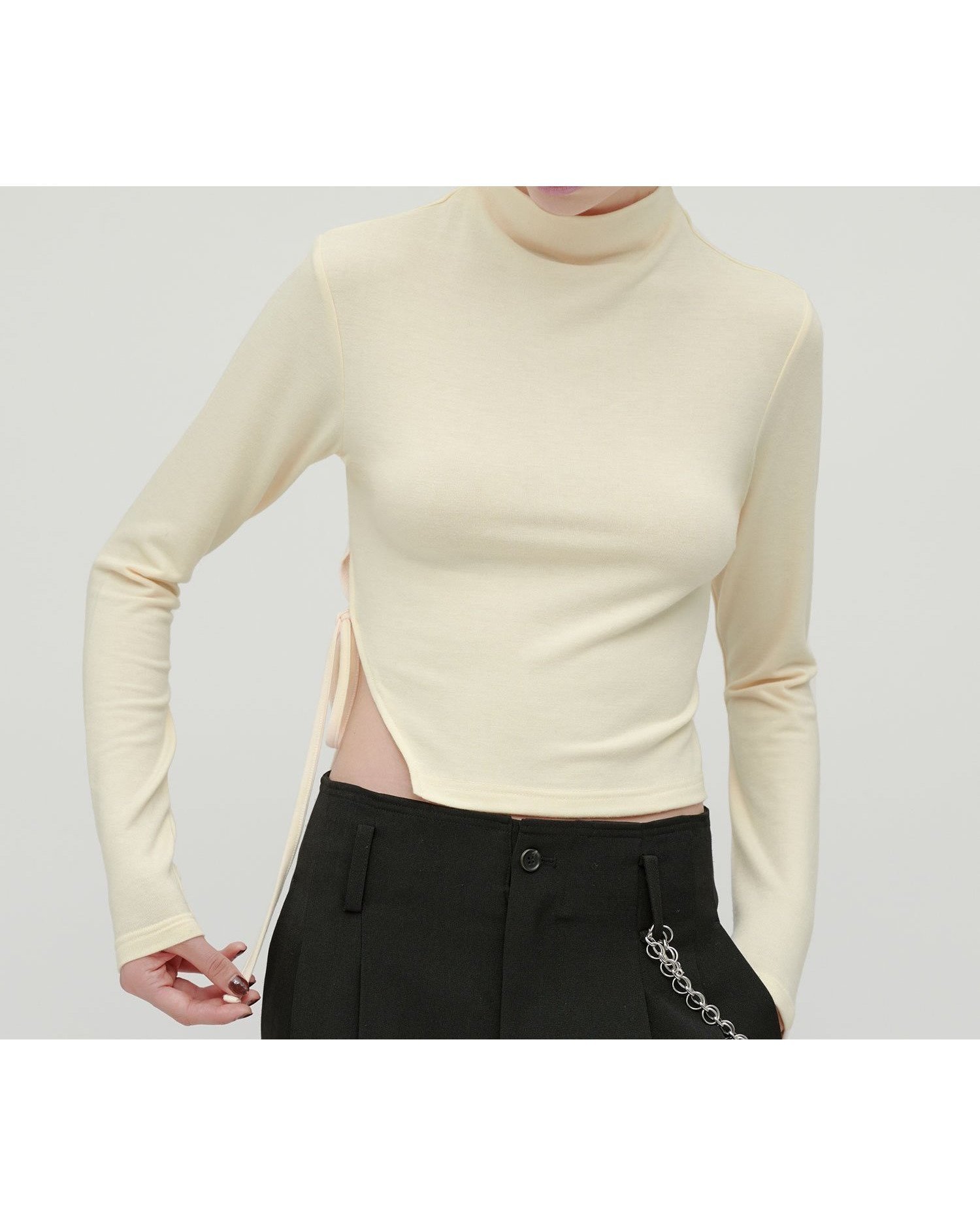【エイチオーヴィー/H O V】のkiehtova/SMOOTH SIDE SLIT TOPS/スムース サイドスリット トップス 長袖 ハイネック インテリア・キッズ・メンズ・レディースファッション・服の通販 founy(ファニー) ファッション Fashion レディースファッション Fashion for Women トップス・カットソー Cut & Sew Tops スリット Slit, Slit Detail ハイネック High Neck, Mock Neck リボン Ribbon, Bow 長袖 Long Sleeve, Full Sleeve ivory|ID: prp329100004799855 ipo3291000000034824161
