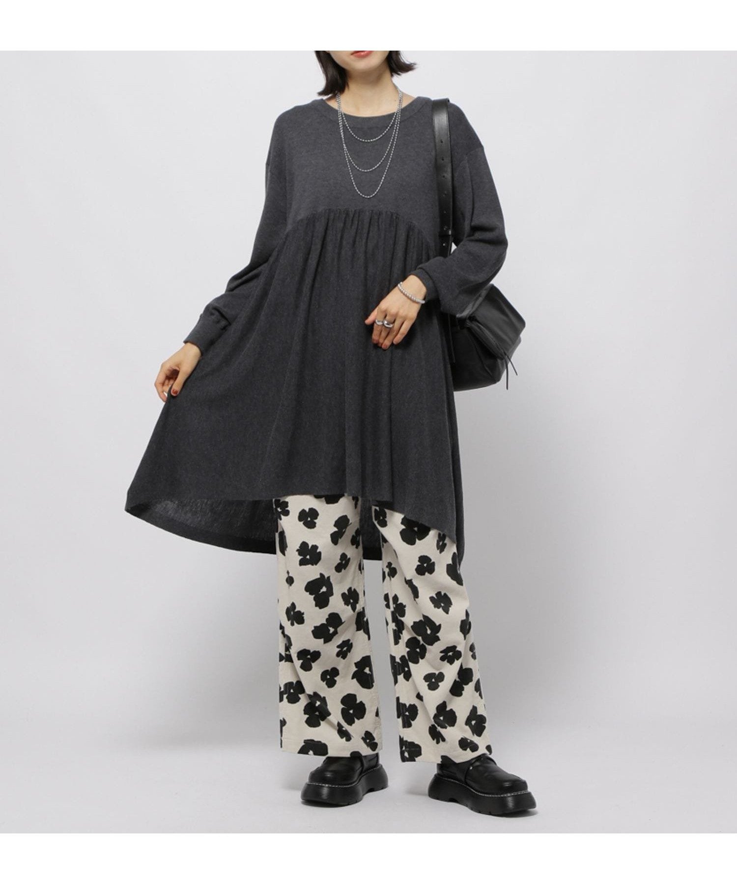 【ニコアンド/niko and】のアソートレングスクルーネックワンピース インテリア・キッズ・メンズ・レディースファッション・服の通販 founy(ファニー) ファッション Fashion レディースファッション Fashion for Women ワンピース Dresses おすすめ Recommended / Our Picks カットソー Cut and Sewn Top ギャザー Gathered, Ruffled シンプル Simple, Minimal チュニック Tunic, Long Top ロング Long, Long-Length エレガント 上品 Elegant 人気 Popular, Best Seller 今季 This Season, Current Season チャコール|ID: prp329100004799888 ipo3291000000034824342