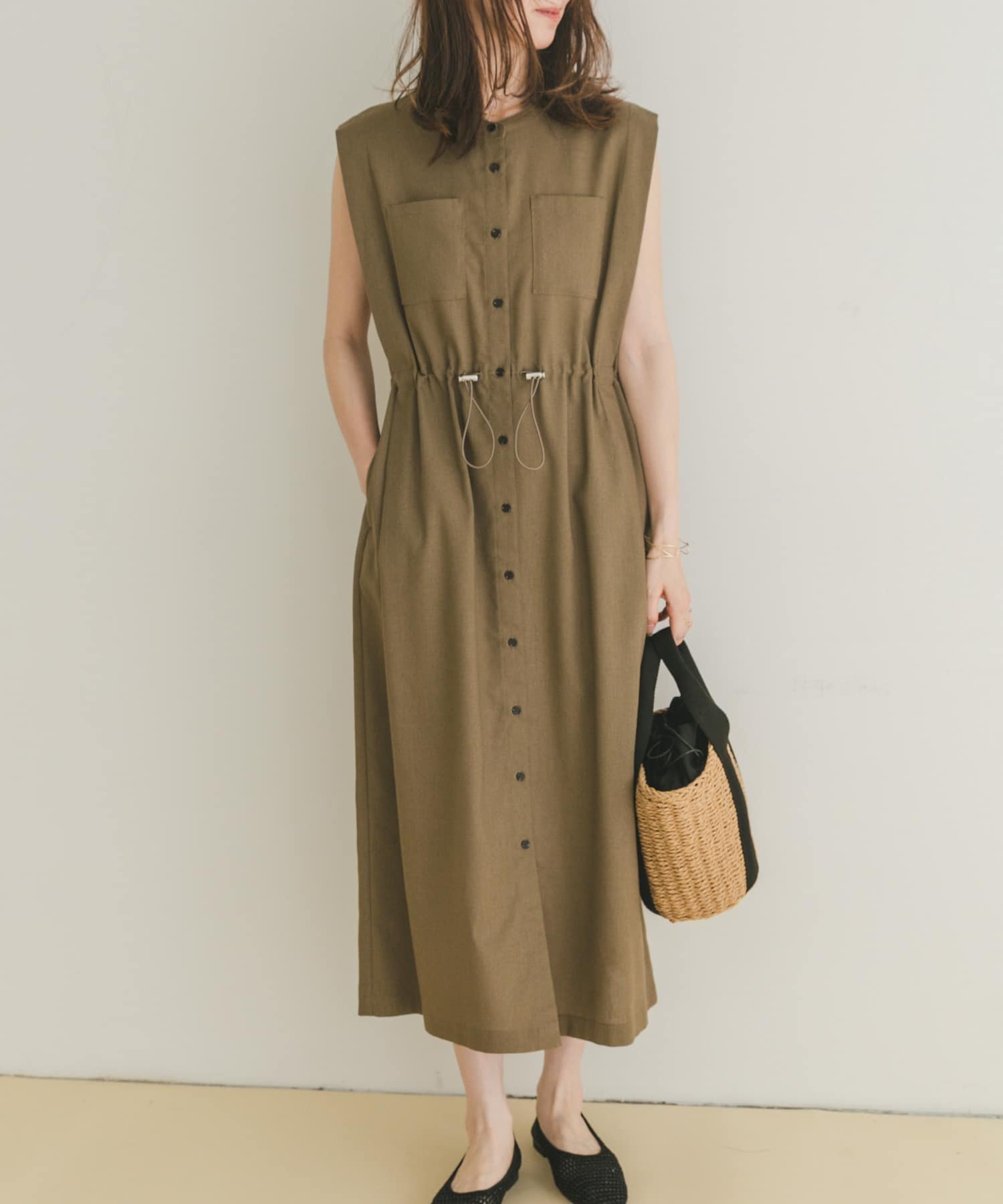 【アイテムズアーバンリサーチ/ITEMS URBAN RESEARCH】のウエストドロストノースリワンピース 人気、トレンドファッション・服の通販 founy(ファニー) 　ファッション　Fashion　レディースファッション　Fashion for Women　ワンピース　Dresses　2025年　2025　2025春夏・S/S　Spring/Summer 2025 SS25　ドローコード　Drawcord, Drawstring Cord　ノースリーブ　Sleeveless, No-Sleeve　夏　Summer　旅行　Travel　S/S・春夏　SS, Spring/Summer, Warm Season　 other-1|ID: prp329100004799889 ipo3291000000034907824