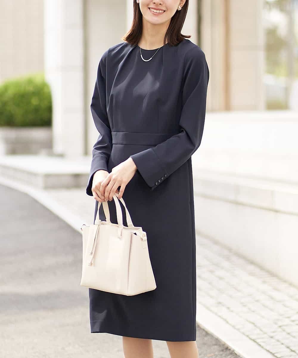 【アー ヴェー ヴェー/a.v.v】の【洗える/イージーケア】ダブルクロスIラインワンピース インテリア・キッズ・メンズ・レディースファッション・服の通販 founy(ファニー) 　ファッション　Fashion　レディースファッション　Fashion for Women　ワンピース　Dresses　洗える　Machine Washable　カーディガン　Cardigan, Knitwear　切替　Switching, Contrast Panel　ジャケット　Jacket, Outerwear　ストレッチ　Stretch, Stretchy Fabric　セットアップ　Set-Up, Coordinated Outfit　ダブル　Double, Double-Breasted　フォーマル　Formal, Dressy　フレア　Flare, Flared　マーメイド　Mermaid, Fishtail Silhouette　ワイド　Wide, Wide Fit　再入荷　Restock / Back in Stock　エレガント 上品　Elegant　セレモニー　Ceremony　入学式　Entrance Ceremony　卒業式　Graduation Ceremony　ビジネス 仕事 通勤　Business / Work / Commuting　ネイビー|ID: prp329100004799994 ipo3291000000034936699